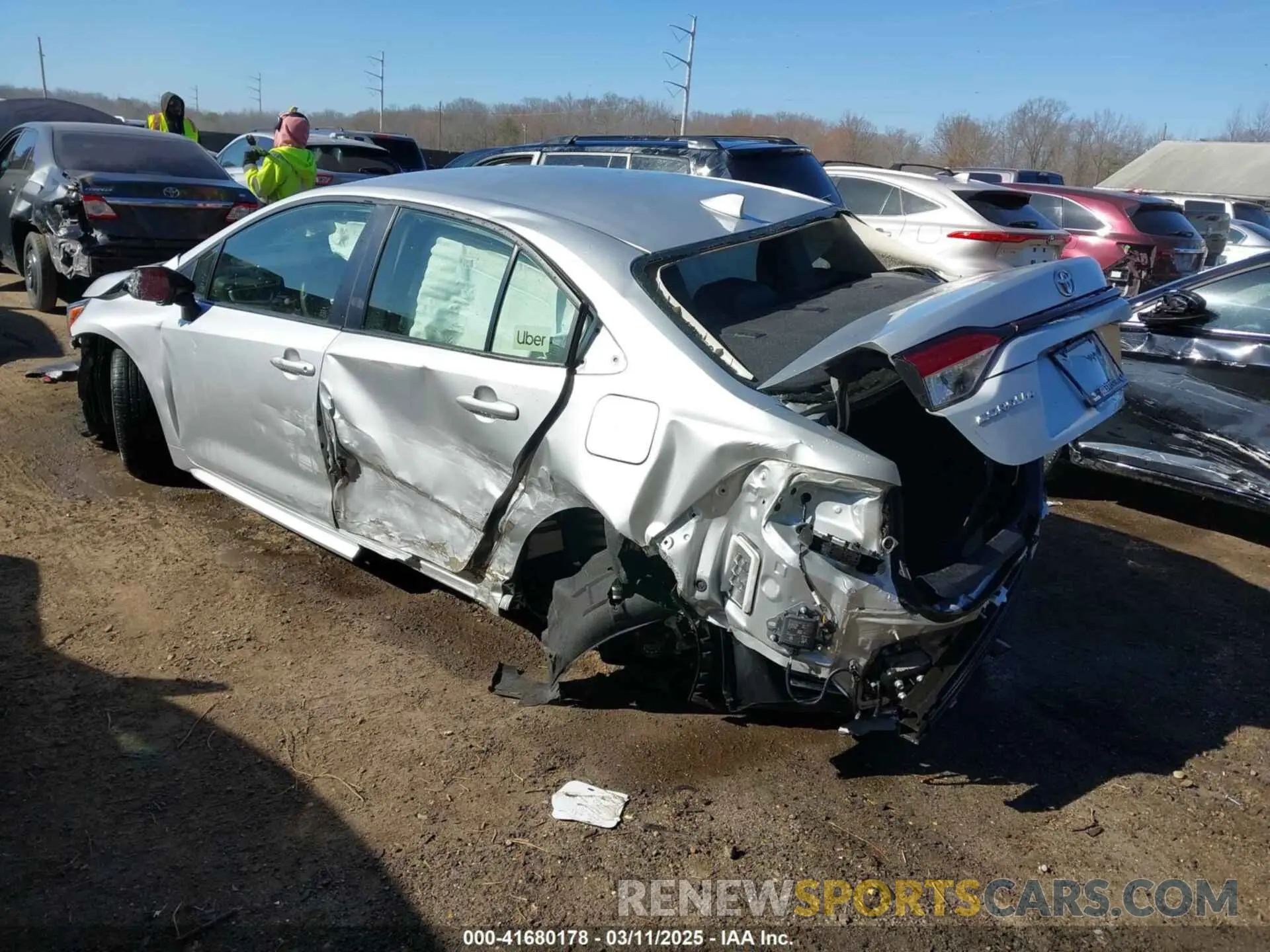 3 fotografías del automóvil dañado JTDVPMAEXN3004033 TOYOTA COROLLA 2022