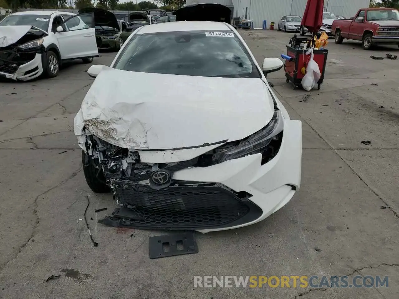 5 fotografías del automóvil dañado JTDVPMAEXN3032060 TOYOTA COROLLA 2022