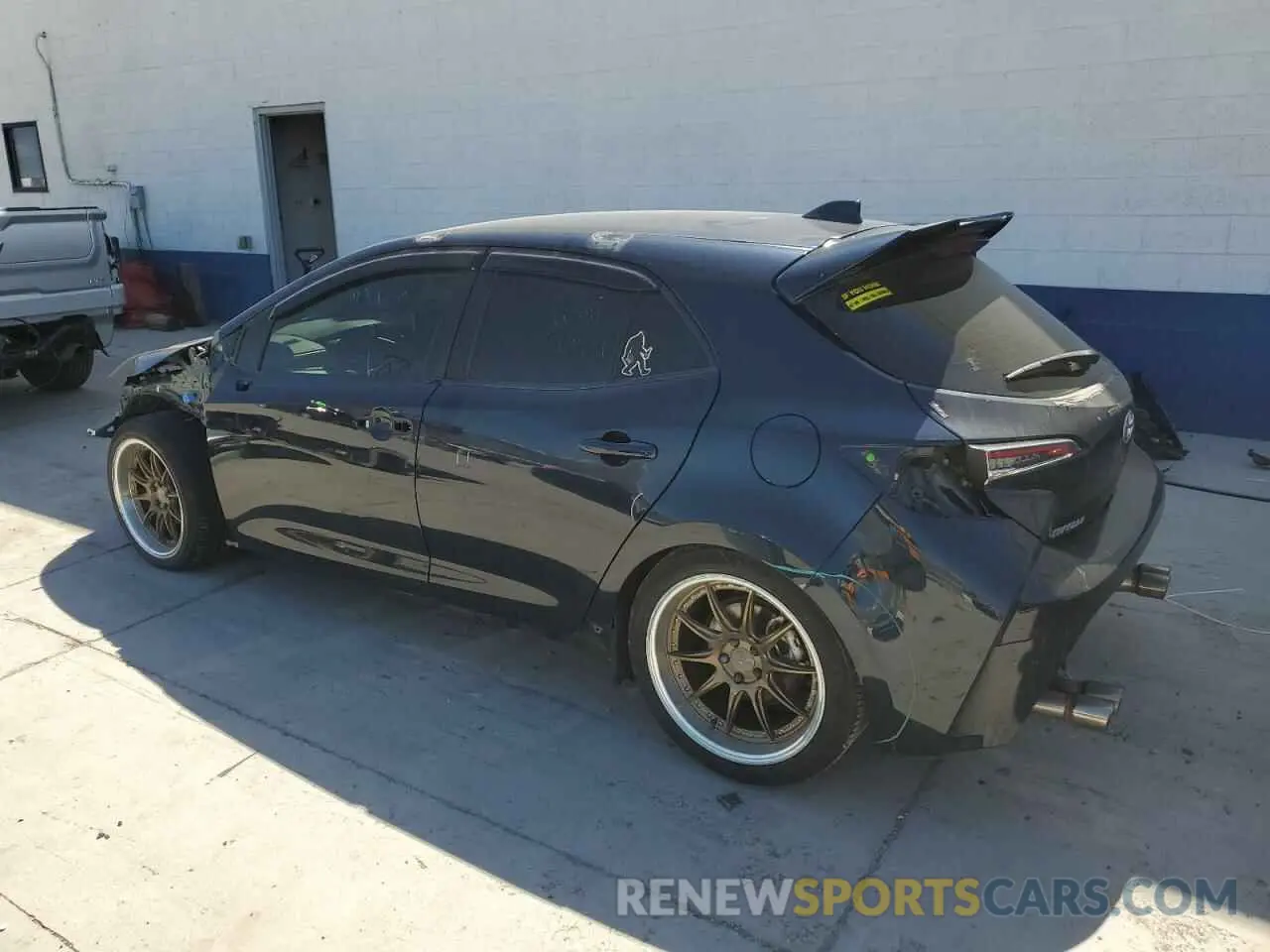 2 fotografías del automóvil dañado JTNA4MBE2N3158320 TOYOTA COROLLA 2022