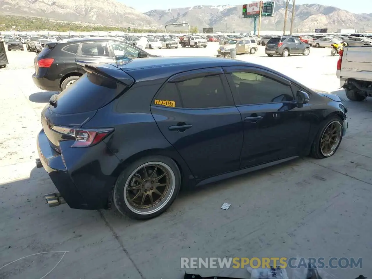 3 fotografías del automóvil dañado JTNA4MBE2N3158320 TOYOTA COROLLA 2022