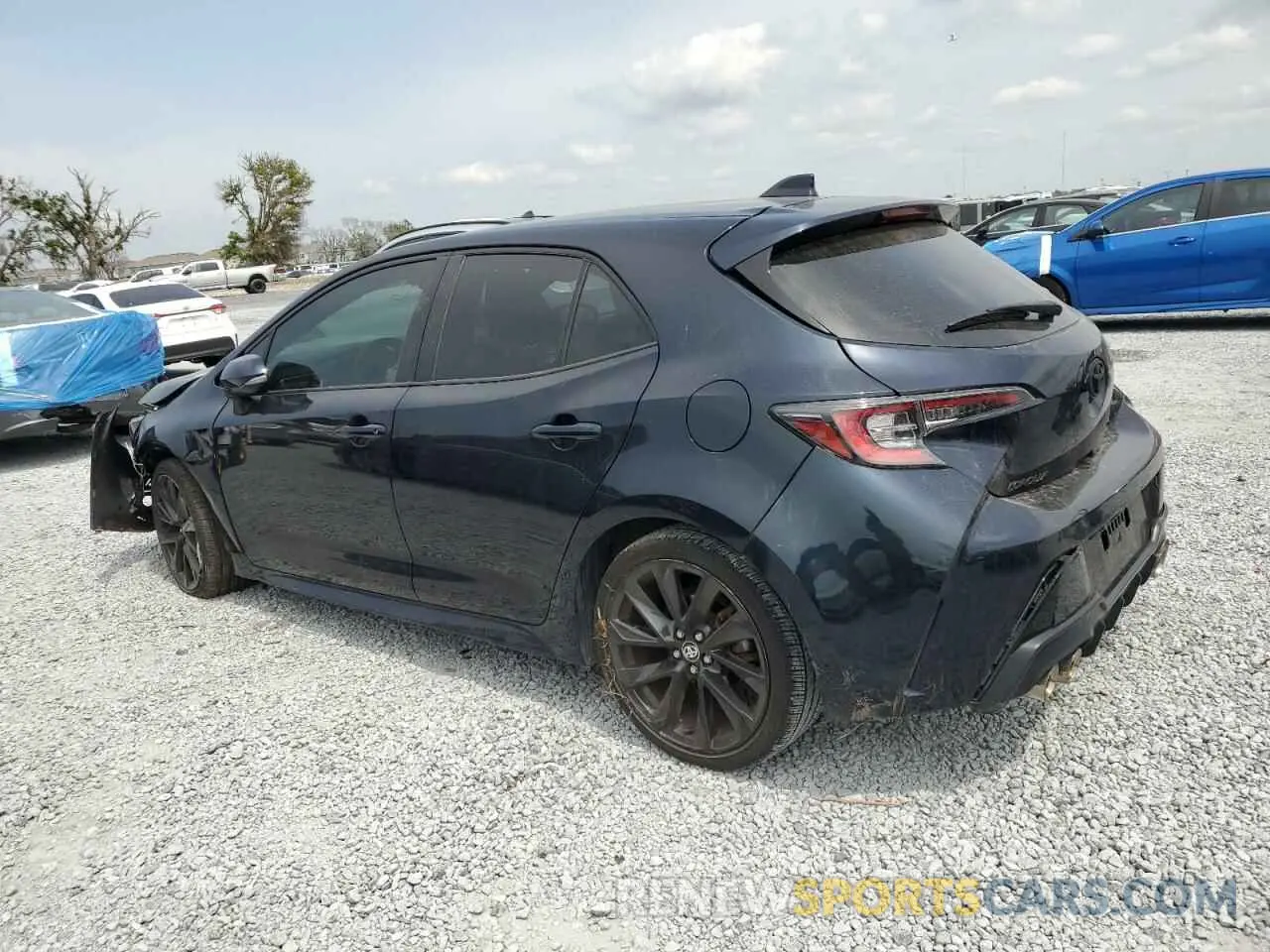 2 fotografías del automóvil dañado JTNA4MBE2N3185601 TOYOTA COROLLA 2022