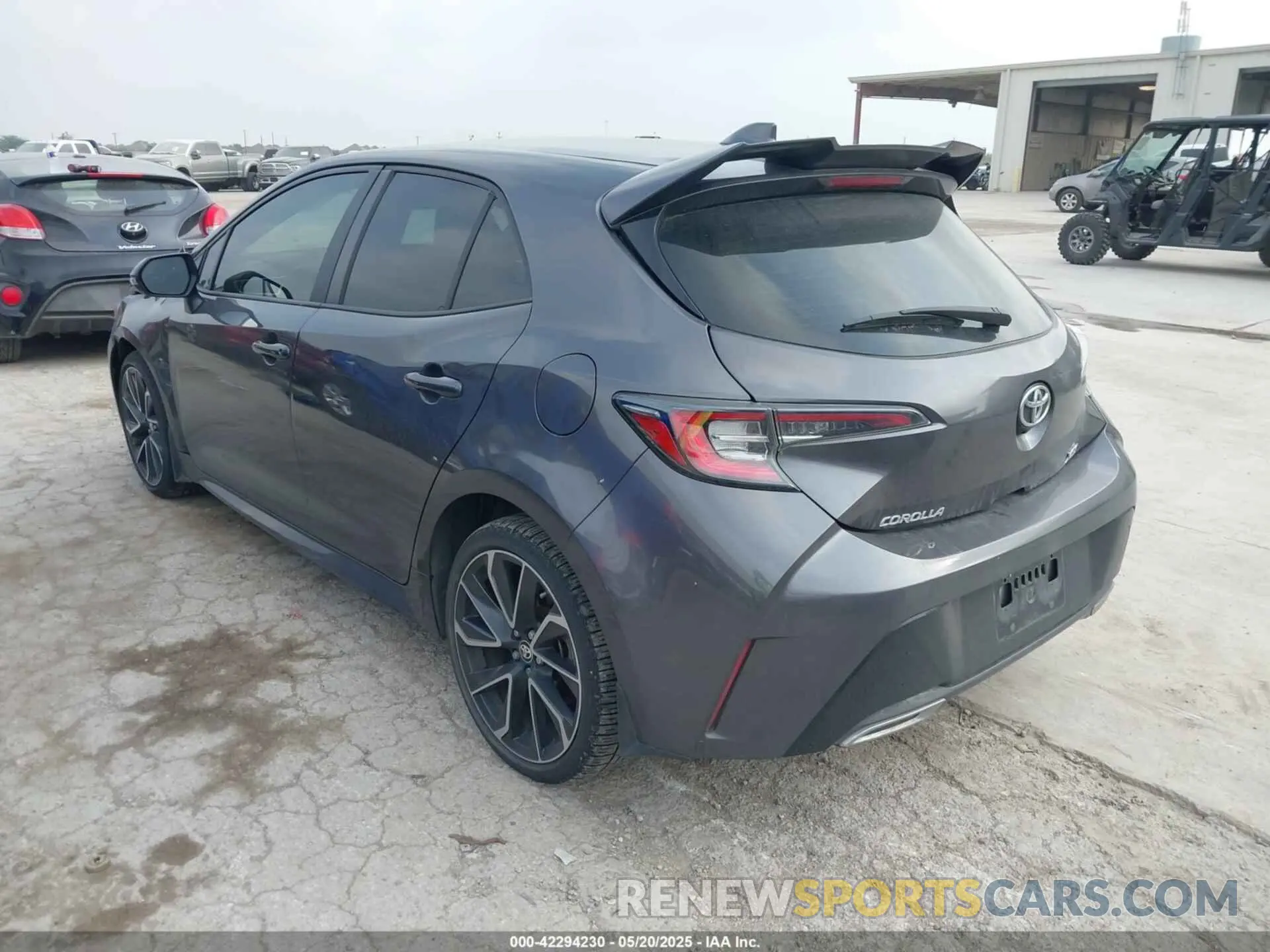 3 fotografías del automóvil dañado JTNA4MBE4N3183347 TOYOTA COROLLA 2022