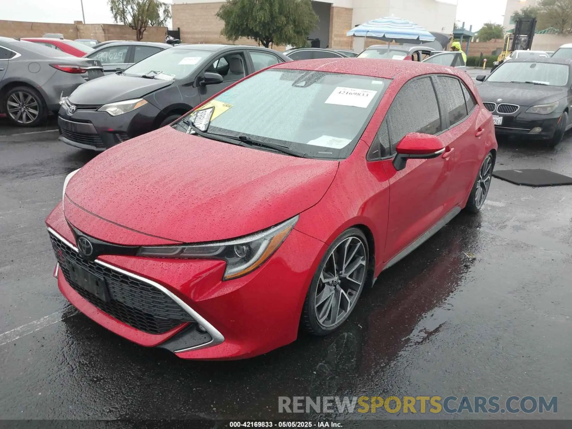 2 fotografías del automóvil dañado JTNA4MBE5N3176861 TOYOTA COROLLA 2022