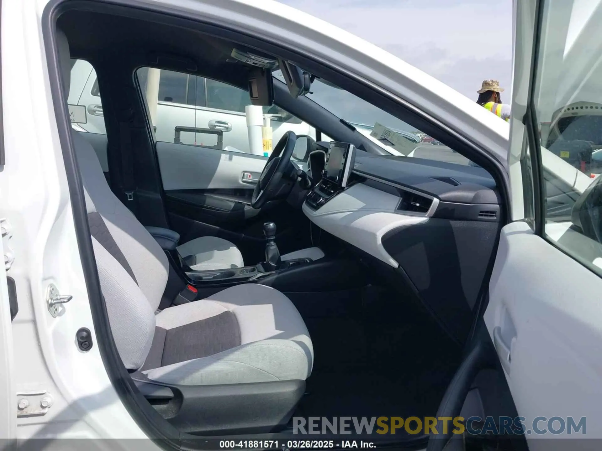 5 fotografías del automóvil dañado JTNB4MBE5N3188805 TOYOTA COROLLA 2022