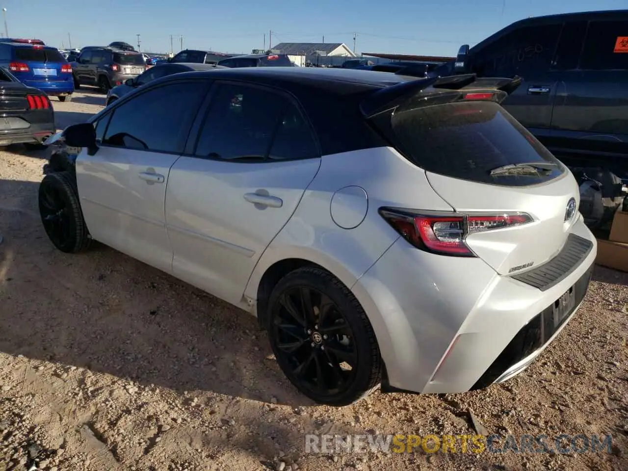 2 fotografías del automóvil dañado JTNC4MBE0N3171950 TOYOTA COROLLA 2022