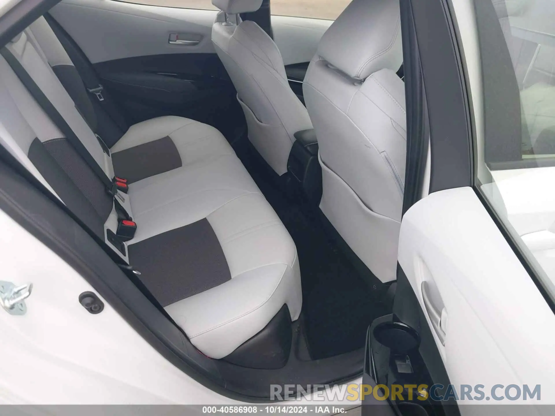 8 fotografías del automóvil dañado JTNC4MBE2N3158150 TOYOTA COROLLA 2022