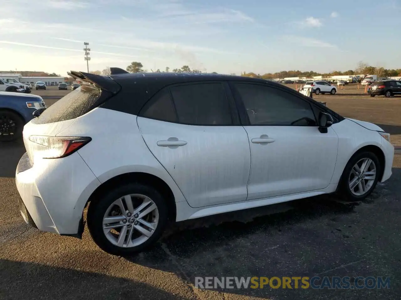 3 fotografías del automóvil dañado JTND4MBE0N3180264 TOYOTA COROLLA 2022