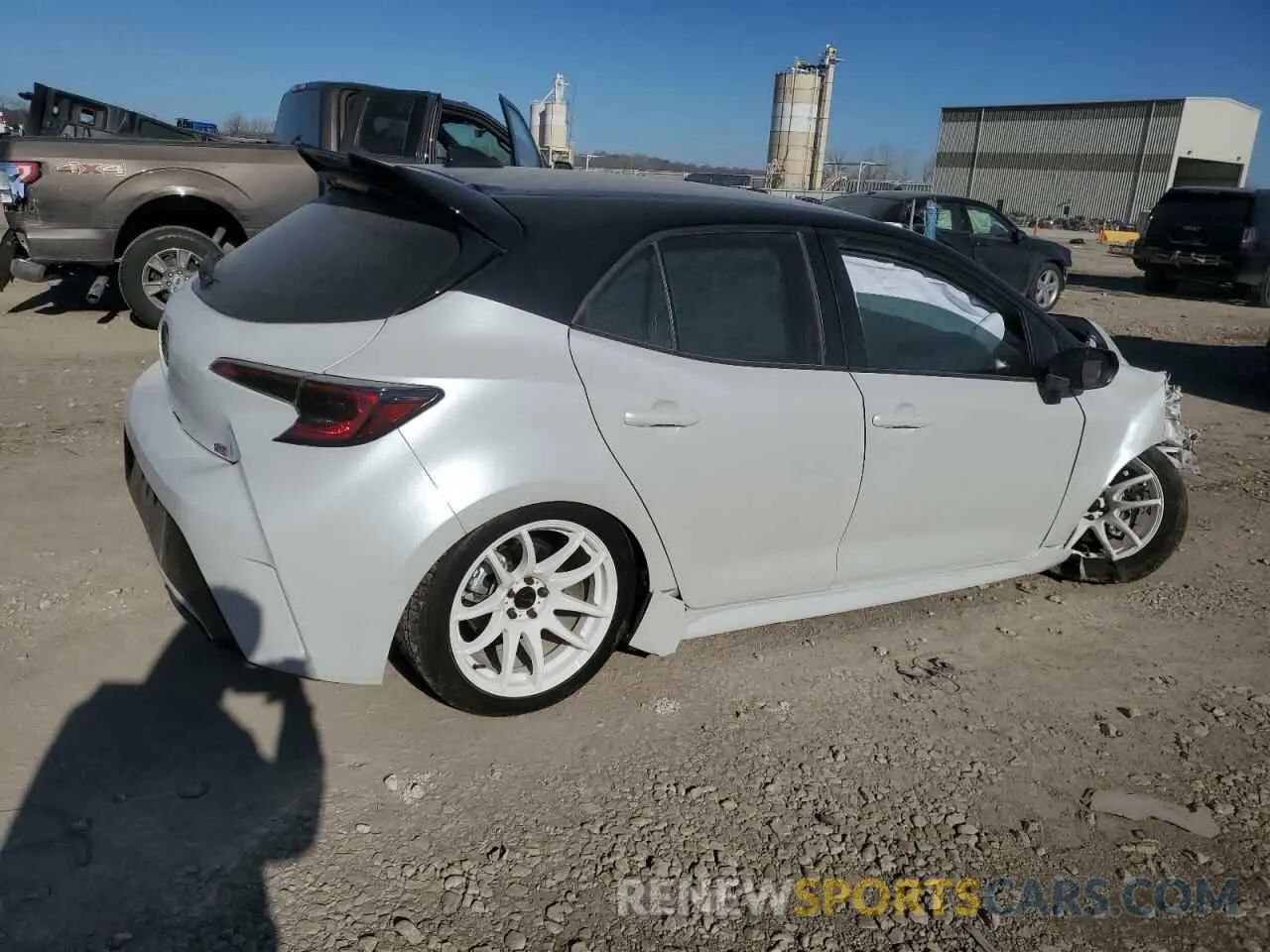 3 fotografías del automóvil dañado JTND4MBE2N3161103 TOYOTA COROLLA 2022
