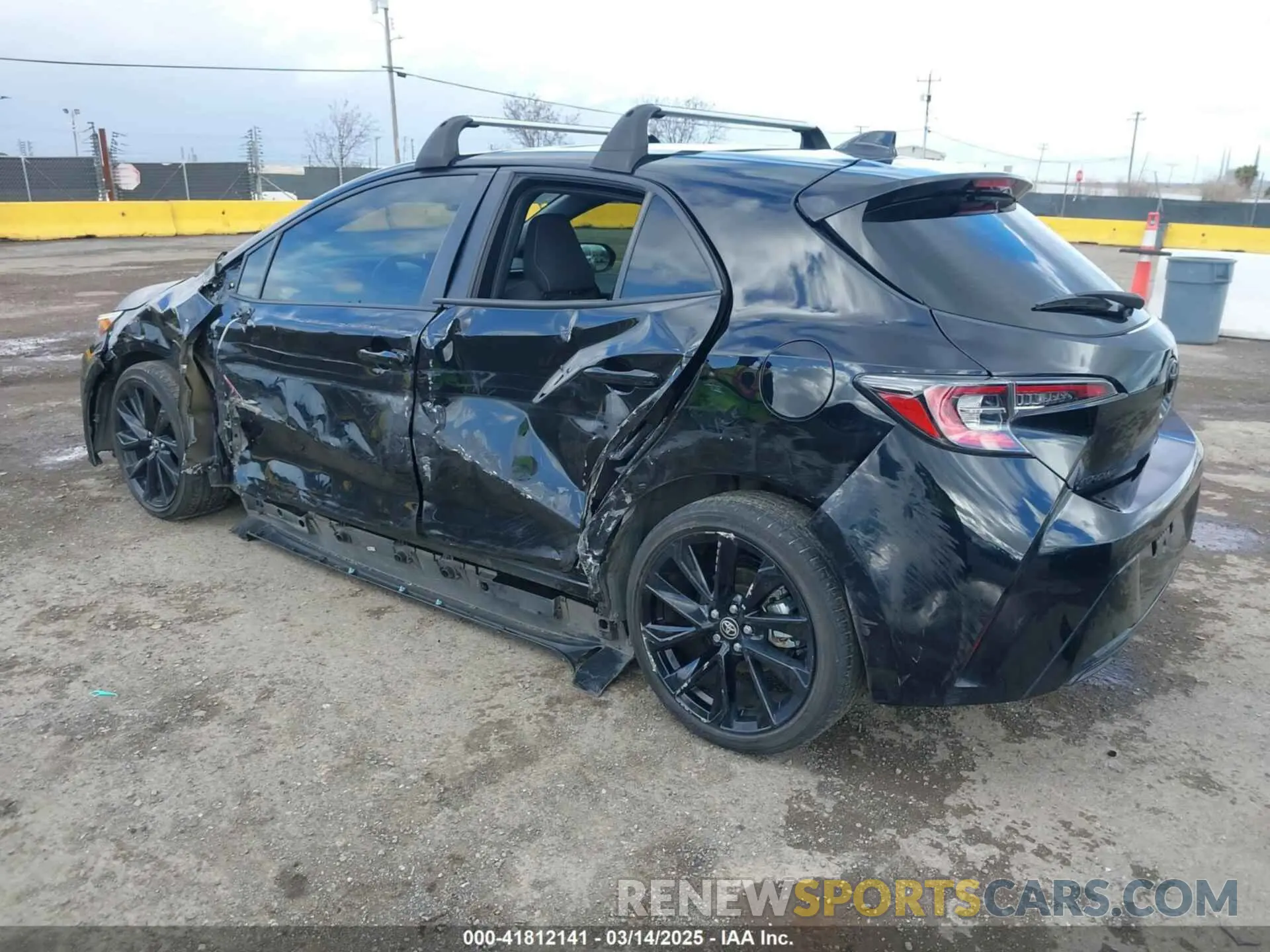 3 fotografías del automóvil dañado JTND4MBE4N3179571 TOYOTA COROLLA 2022