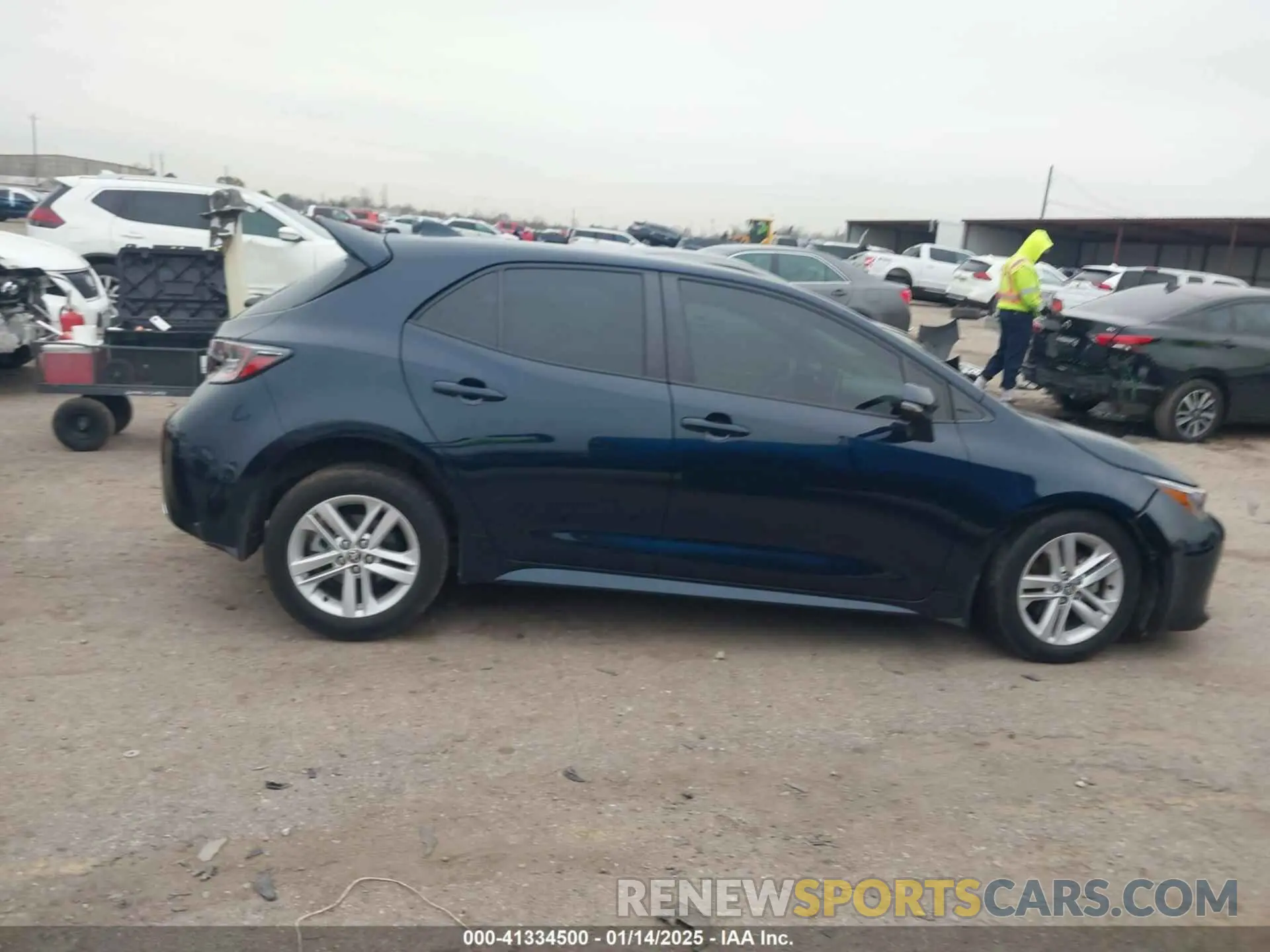 13 fotografías del automóvil dañado JTND4MBE4N3183586 TOYOTA COROLLA 2022
