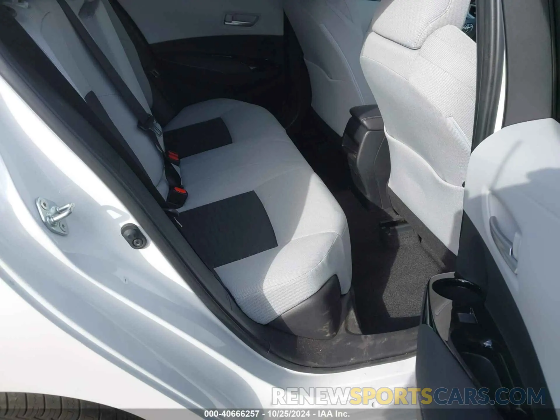 8 fotografías del automóvil dañado JTND4MBE5N3177926 TOYOTA COROLLA 2022