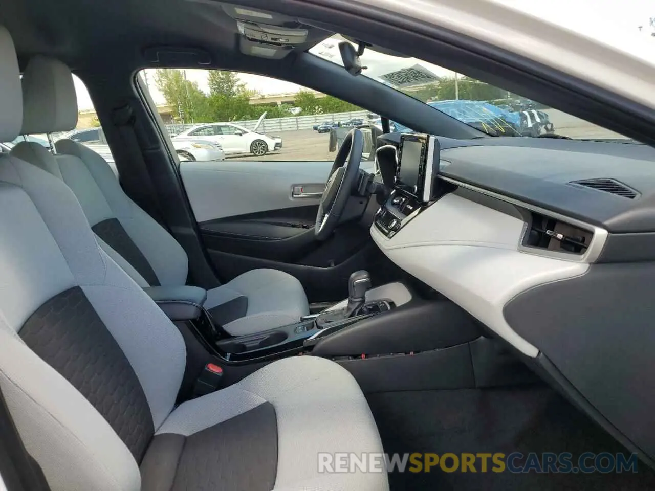 5 fotografías del automóvil dañado JTND4MBE5N3178008 TOYOTA COROLLA 2022