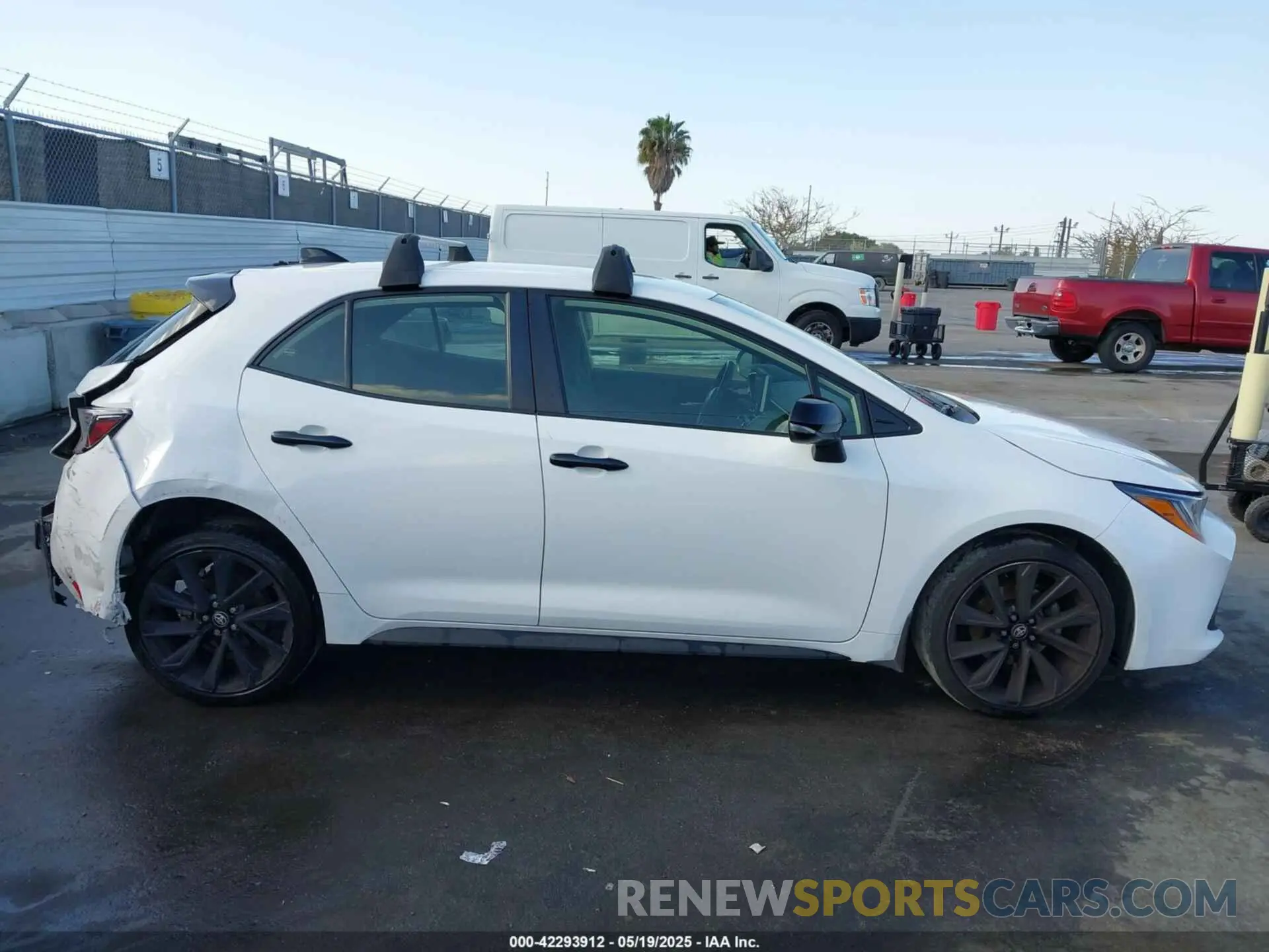 13 fotografías del automóvil dañado JTND4MBE6N3181838 TOYOTA COROLLA 2022