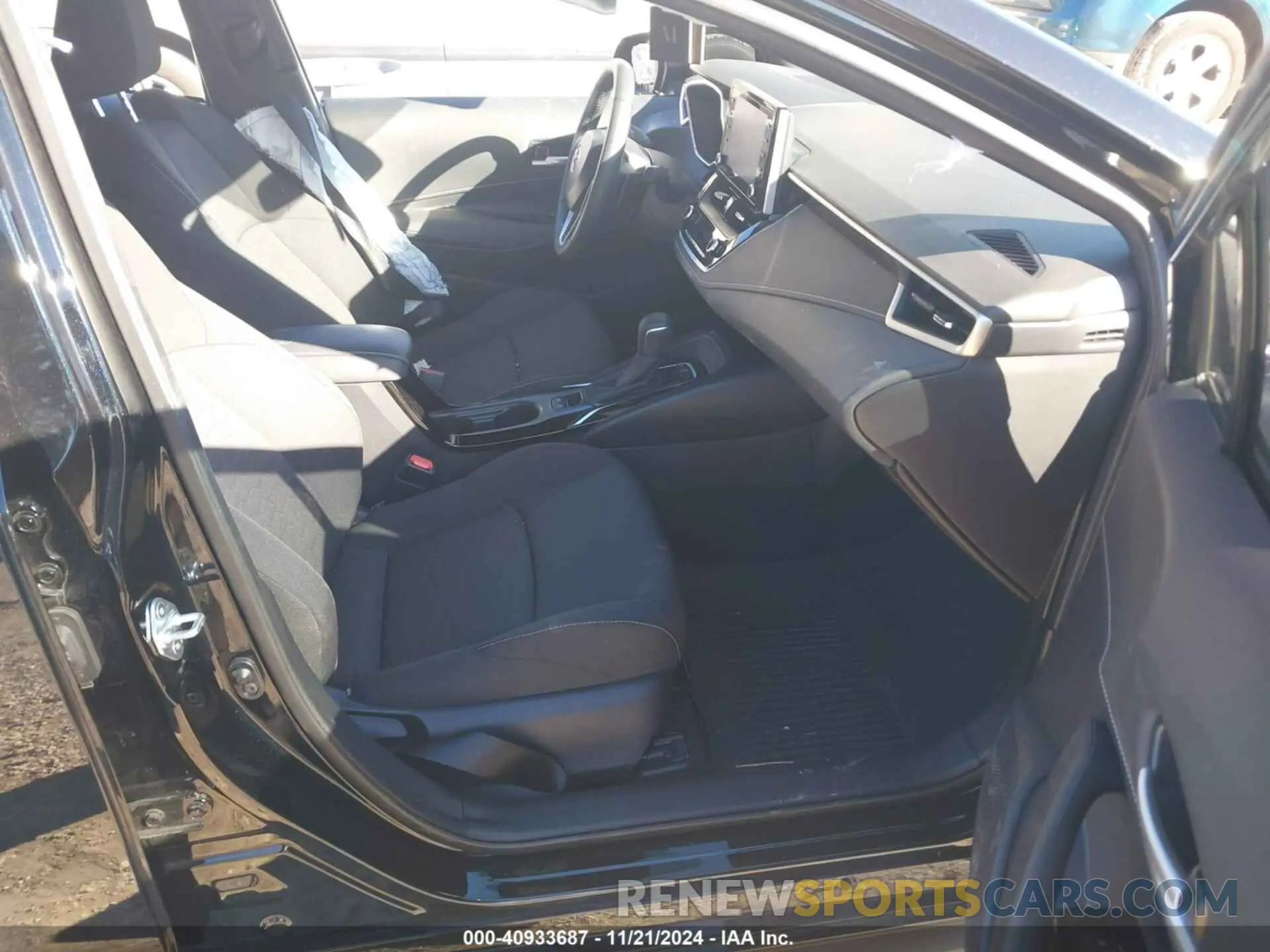 5 fotografías del automóvil dañado JTND4MBE7N3159914 TOYOTA COROLLA 2022