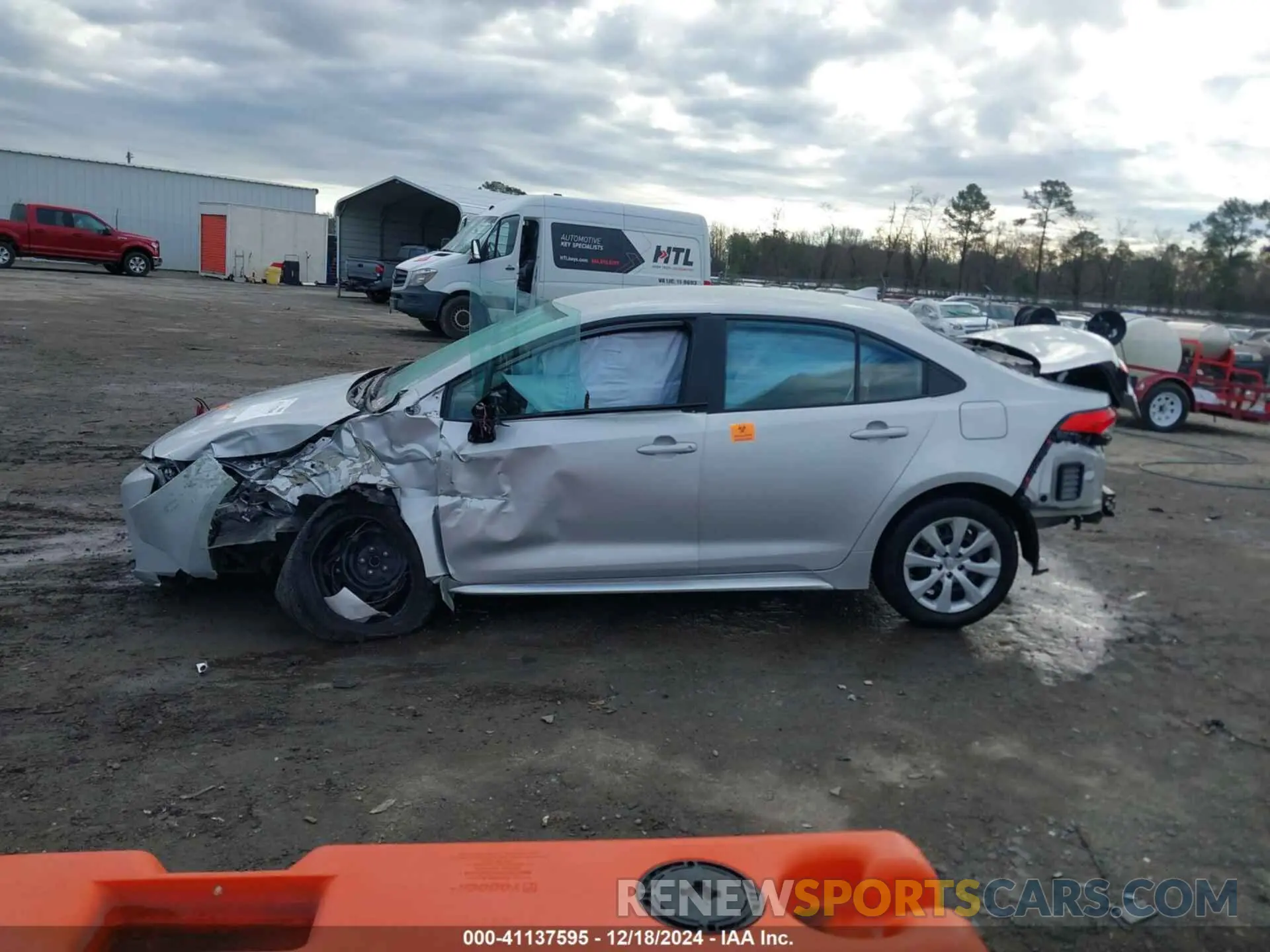 14 fotografías del automóvil dañado 5YFB4MDE0PP013003 TOYOTA COROLLA 2023