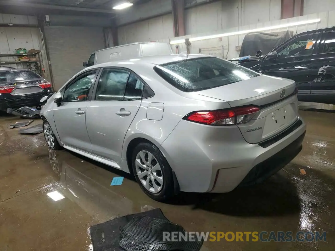 2 fotografías del automóvil dañado 5YFB4MDE1PP073081 TOYOTA COROLLA 2023