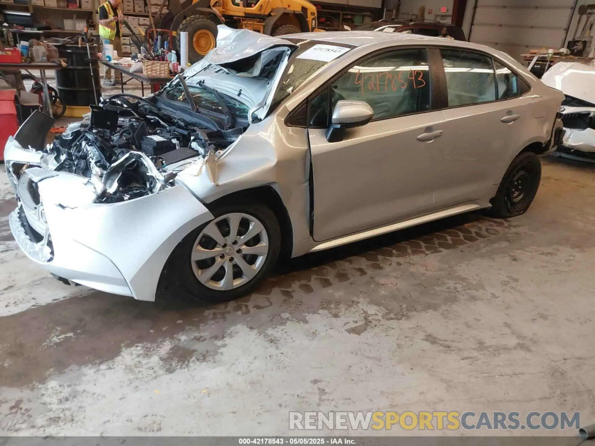 2 fotografías del automóvil dañado 5YFB4MDE2PP025296 TOYOTA COROLLA 2023