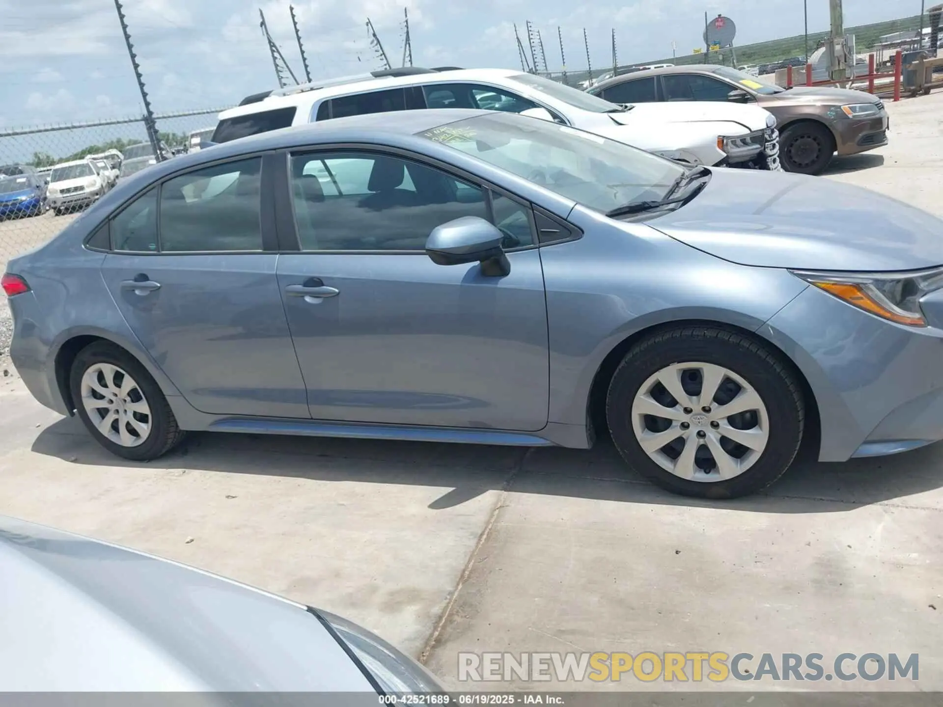 13 fotografías del automóvil dañado 5YFB4MDE2PP051557 TOYOTA COROLLA 2023