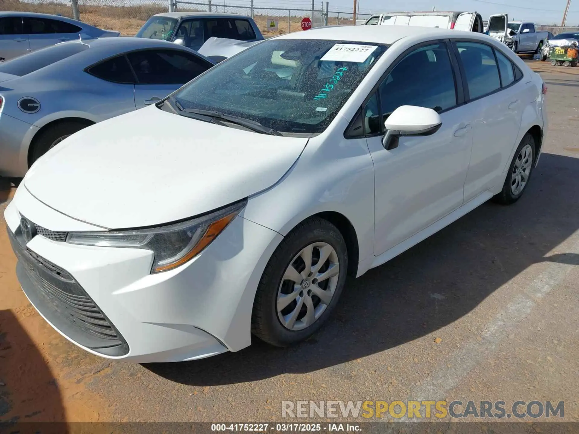 2 fotografías del automóvil dañado 5YFB4MDE3PP008751 TOYOTA COROLLA 2023