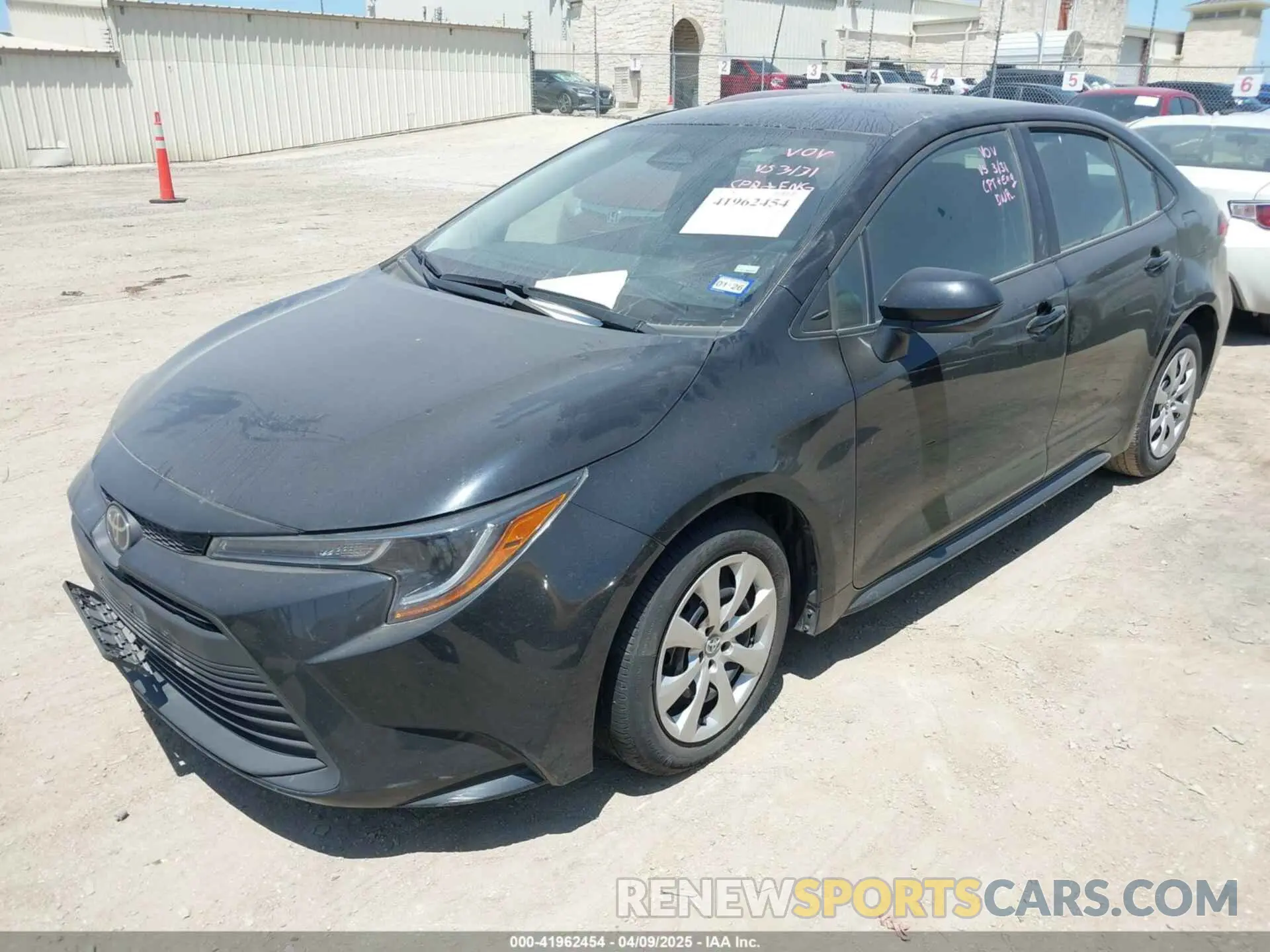 2 fotografías del automóvil dañado 5YFB4MDE3PP011620 TOYOTA COROLLA 2023