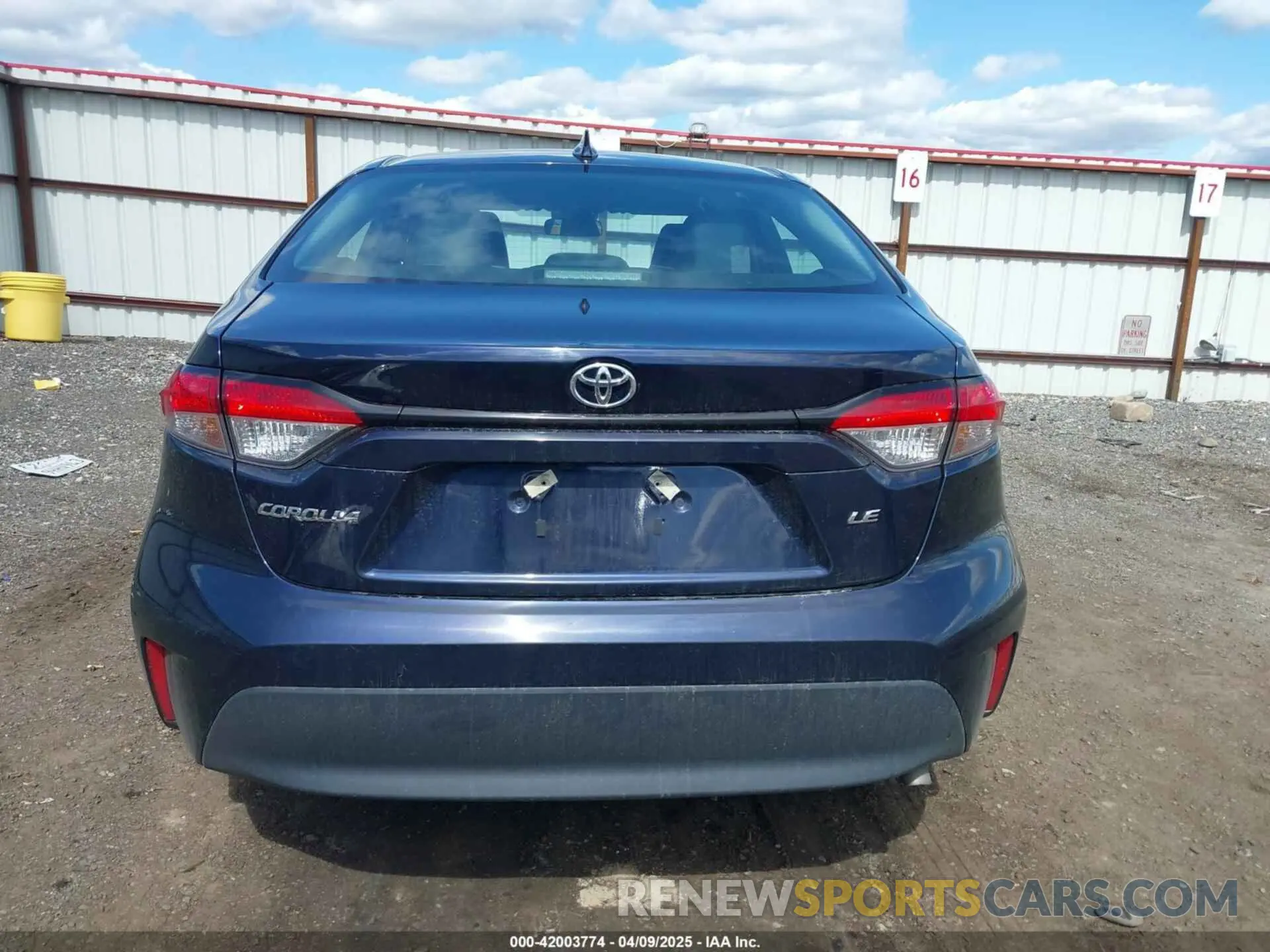17 fotografías del automóvil dañado 5YFB4MDE3PP068965 TOYOTA COROLLA 2023