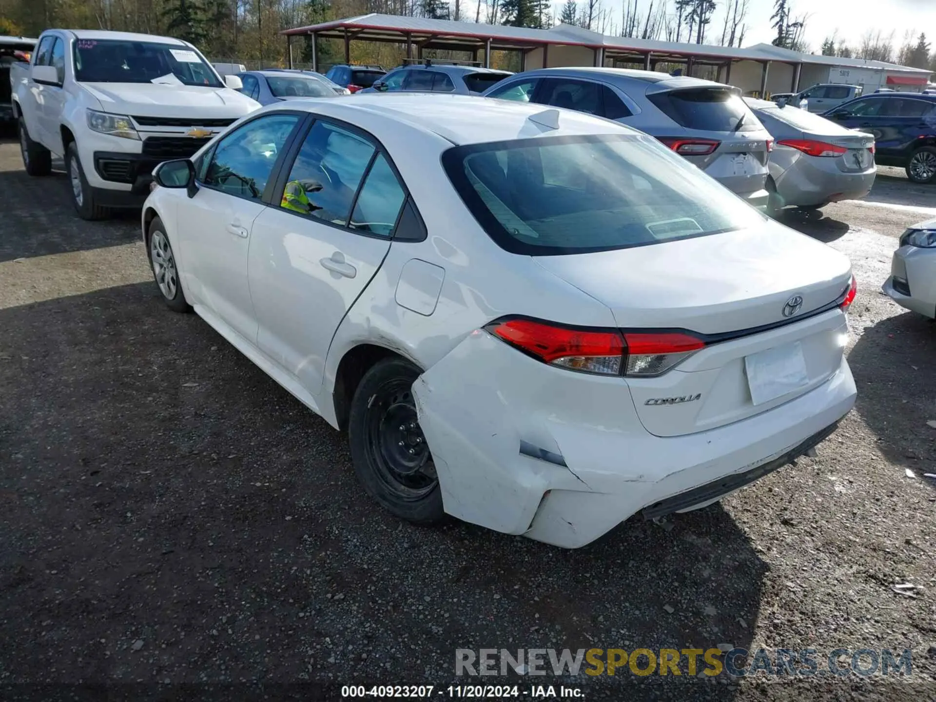 3 fotografías del automóvil dañado 5YFB4MDE4PP052791 TOYOTA COROLLA 2023