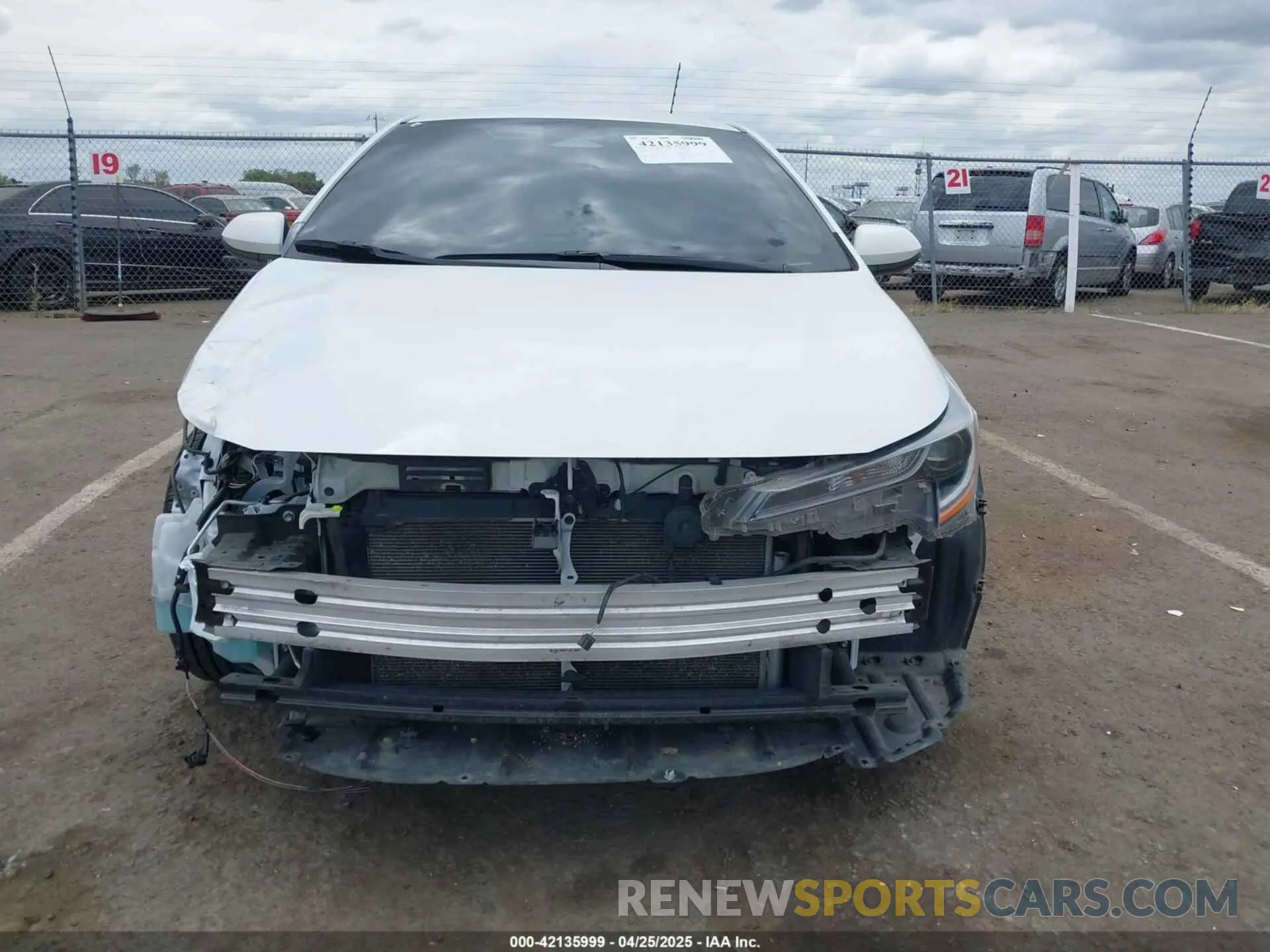 13 fotografías del automóvil dañado 5YFB4MDE4PP055531 TOYOTA COROLLA 2023