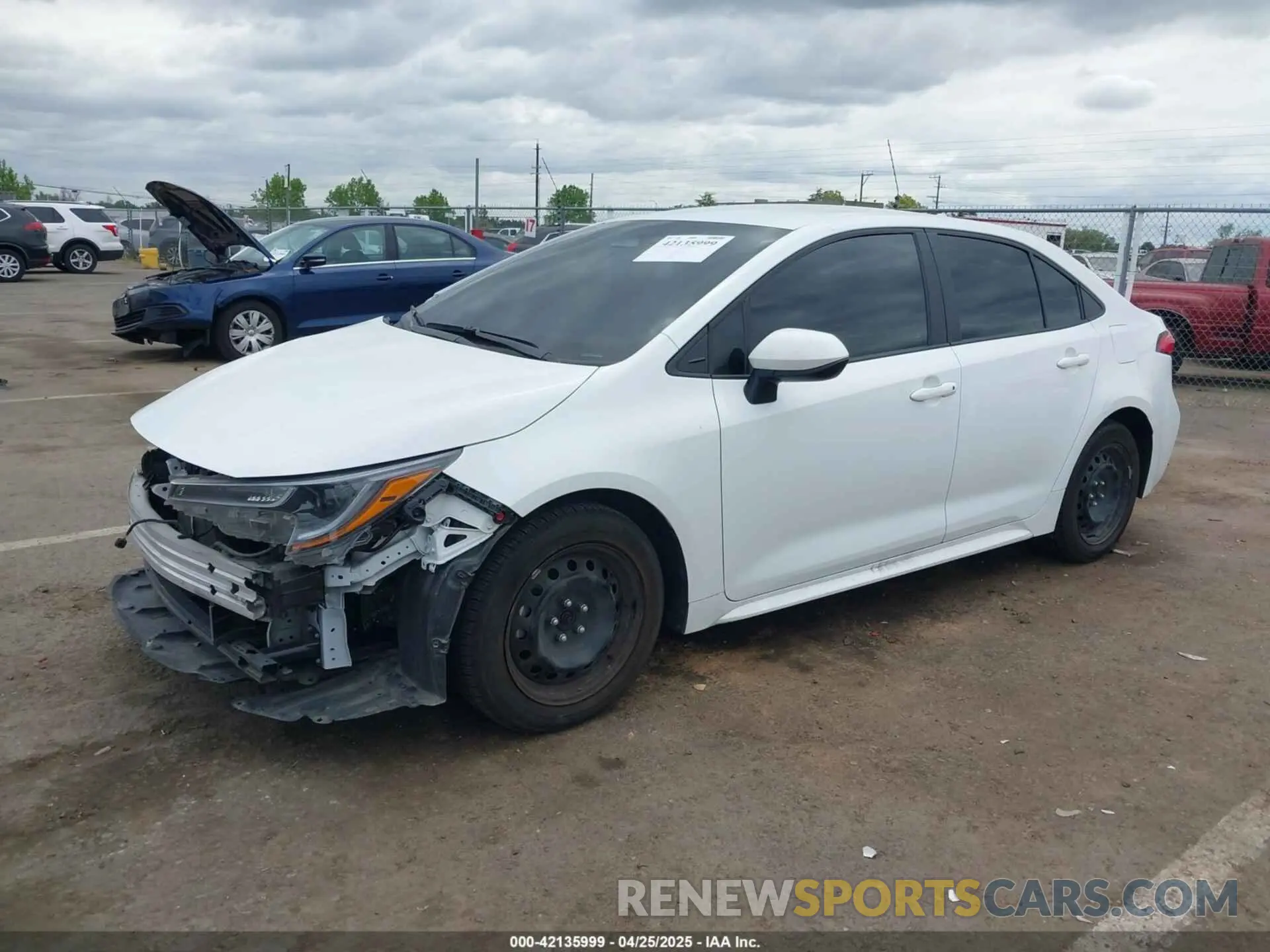 2 fotografías del automóvil dañado 5YFB4MDE4PP055531 TOYOTA COROLLA 2023