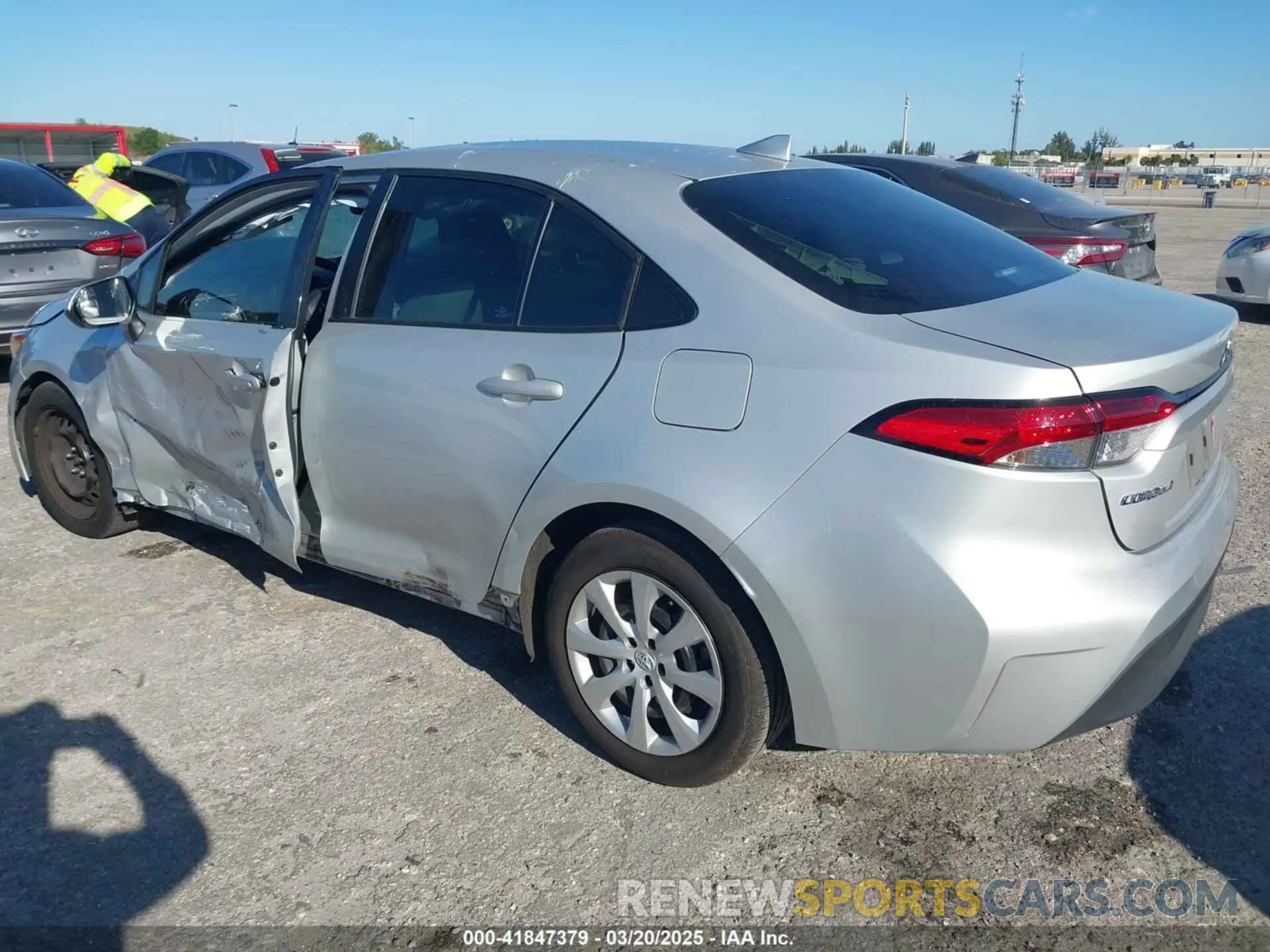 3 fotografías del automóvil dañado 5YFB4MDE7PP033328 TOYOTA COROLLA 2023