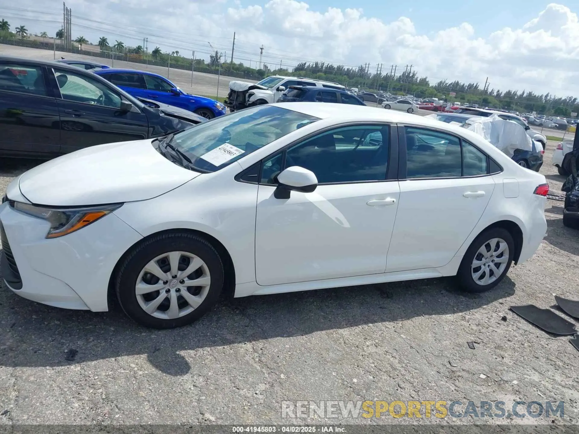 14 fotografías del automóvil dañado 5YFB4MDE8PP037615 TOYOTA COROLLA 2023