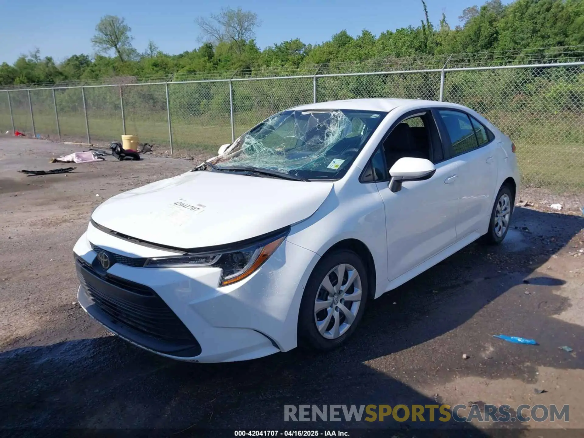 2 fotografías del automóvil dañado 5YFB4MDE8PP069156 TOYOTA COROLLA 2023