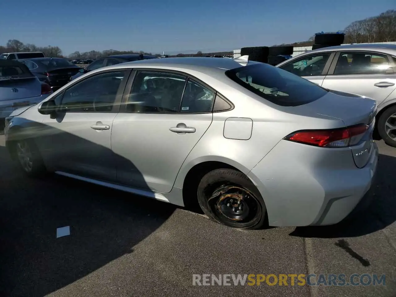 2 fotografías del automóvil dañado 5YFB4MDE9PP038966 TOYOTA COROLLA 2023