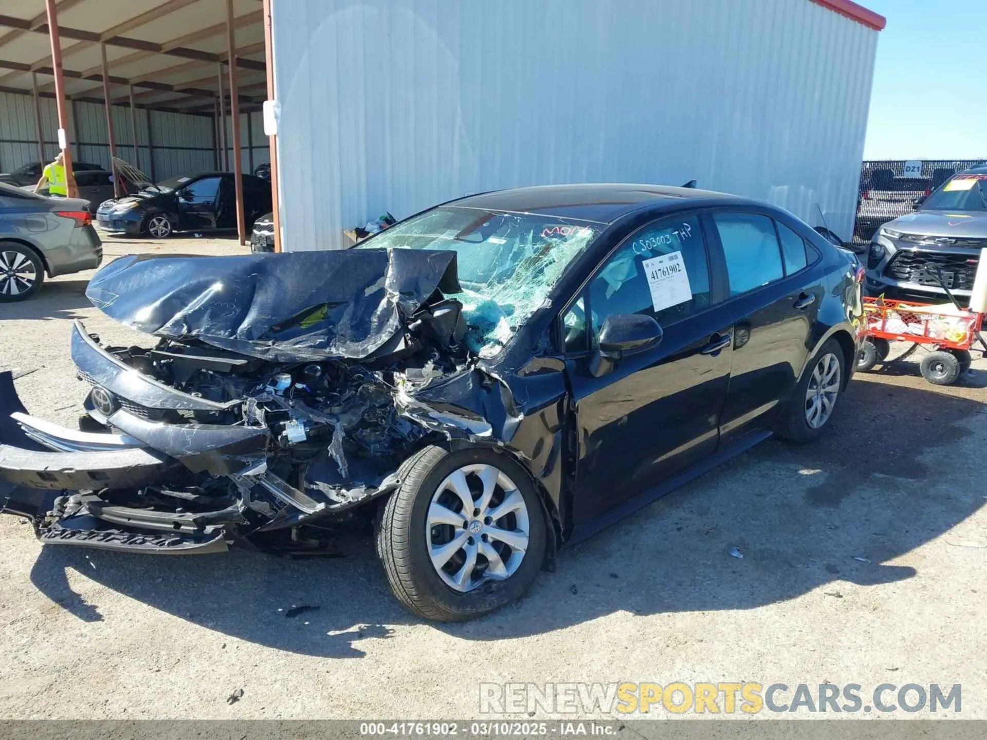 2 fotografías del automóvil dañado 5YFB4MDE9PP076908 TOYOTA COROLLA 2023