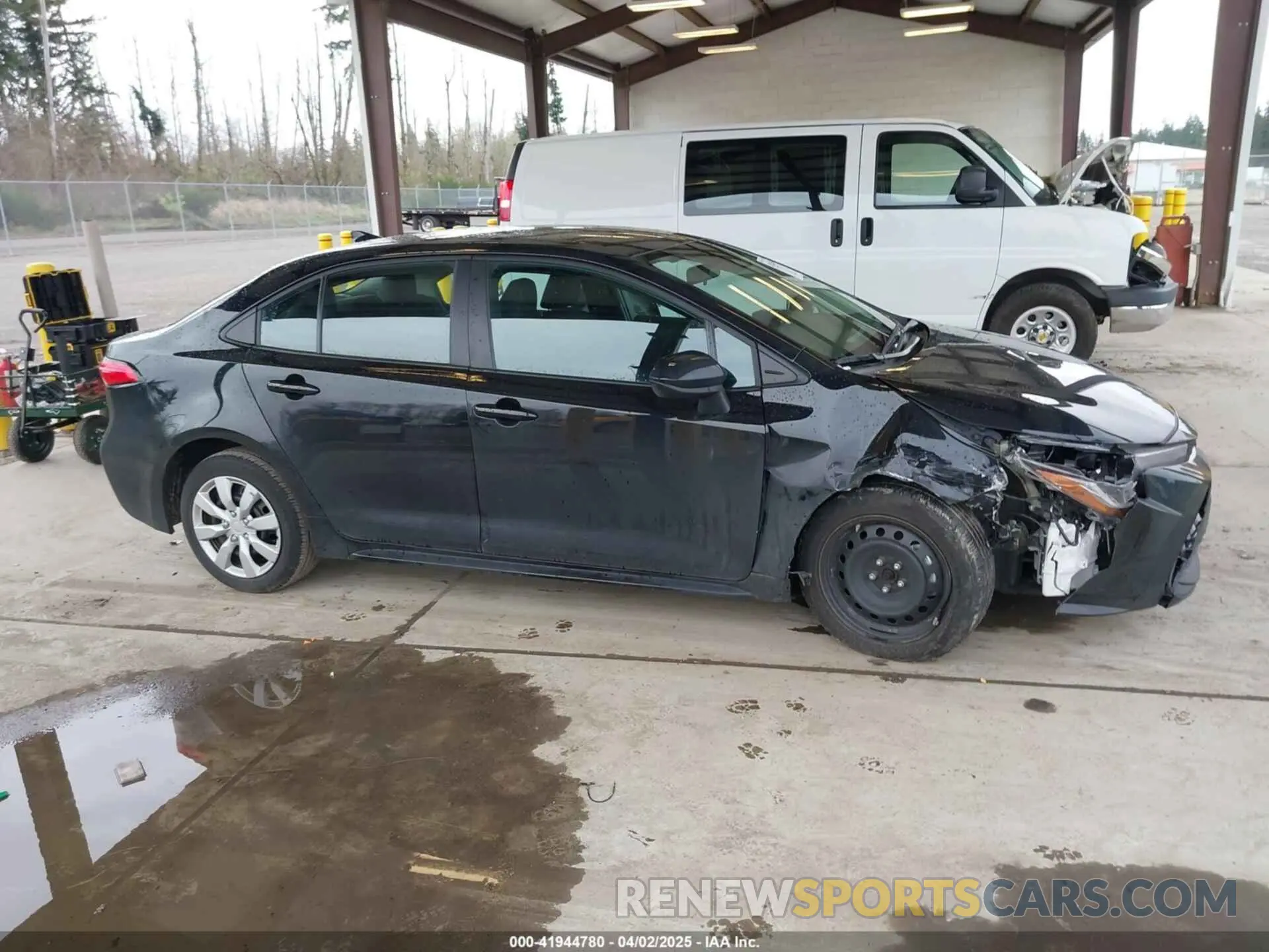 14 fotografías del automóvil dañado 5YFB4MDEXPP022260 TOYOTA COROLLA 2023