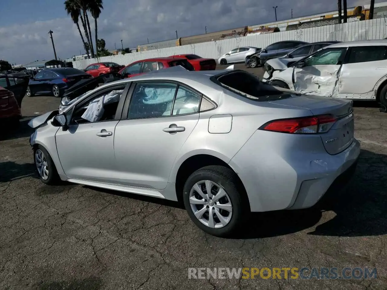 2 fotografías del automóvil dañado 5YFB4MDEXPP050527 TOYOTA COROLLA 2023