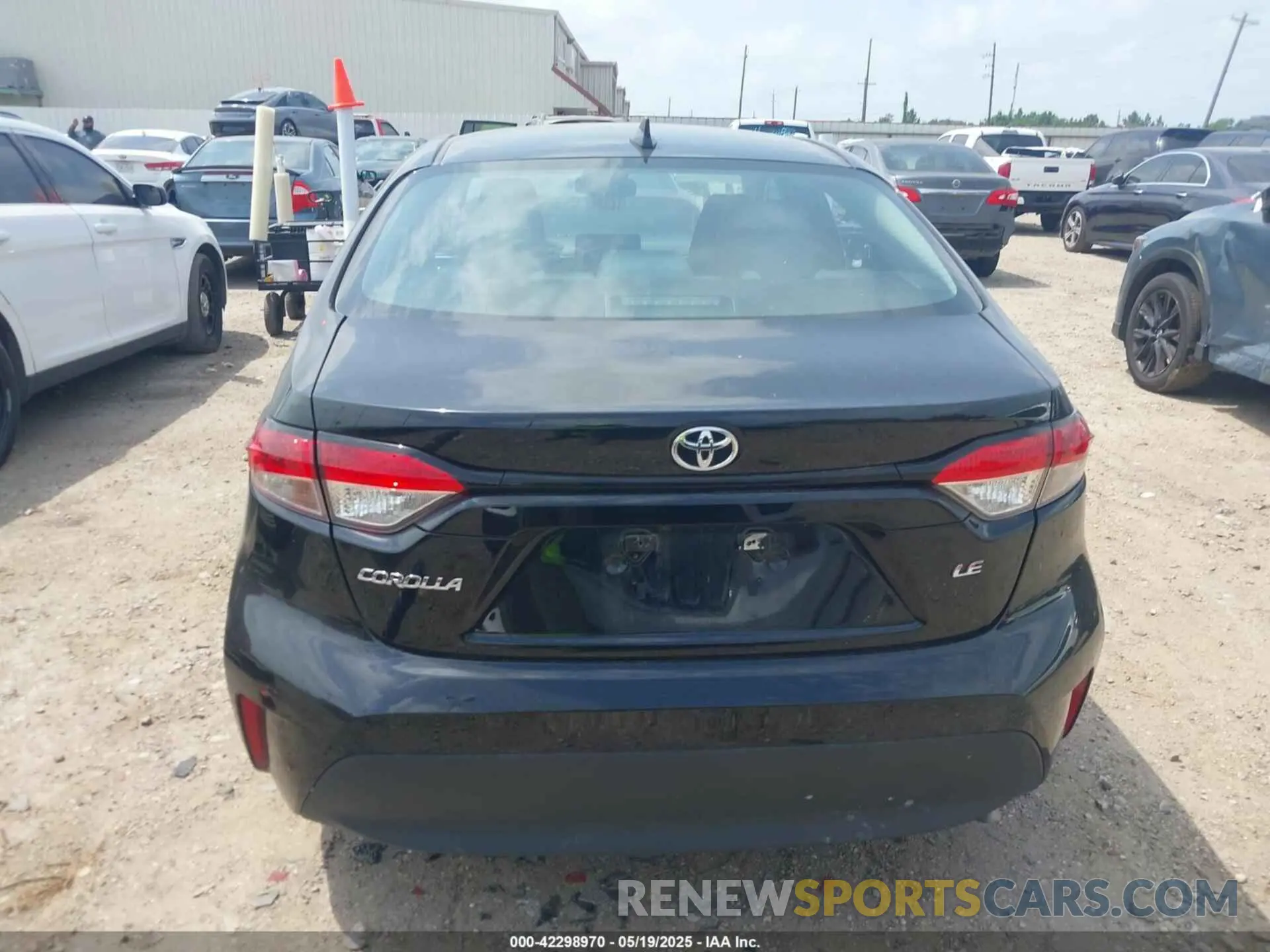 17 fotografías del automóvil dañado 5YFB4MDEXPP057199 TOYOTA COROLLA 2023