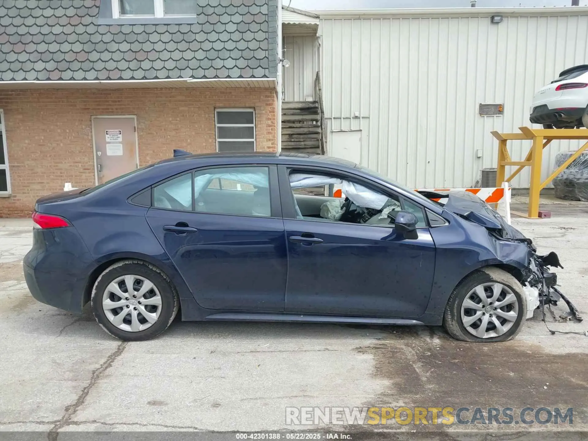 12 fotografías del automóvil dañado 5YFB4MDEXPP066663 TOYOTA COROLLA 2023