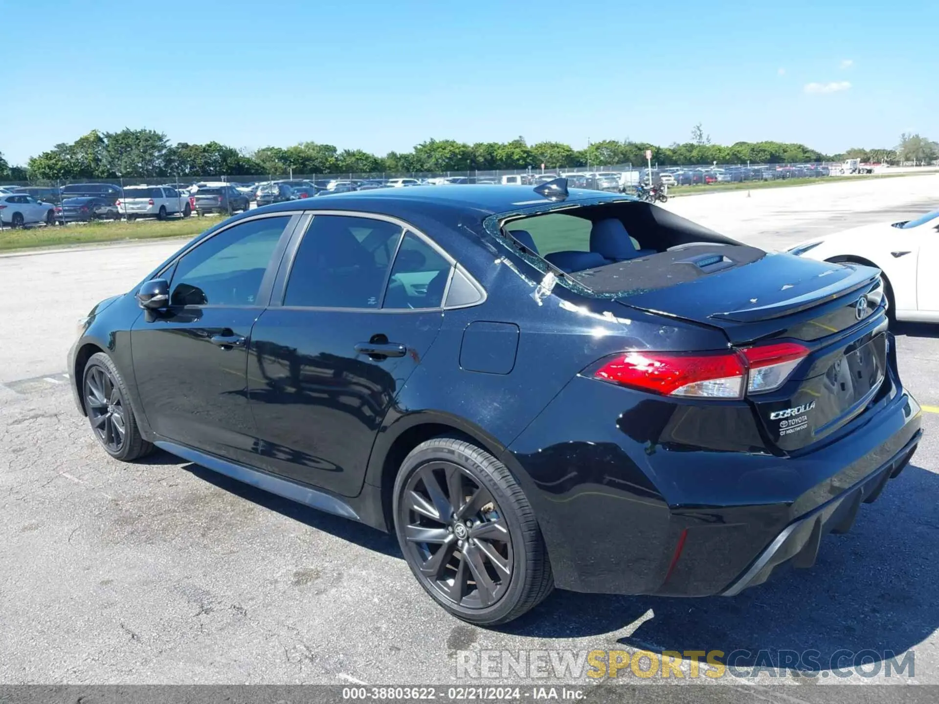 3 fotografías del automóvil dañado 5YFS4MCE1PP141106 TOYOTA COROLLA 2023