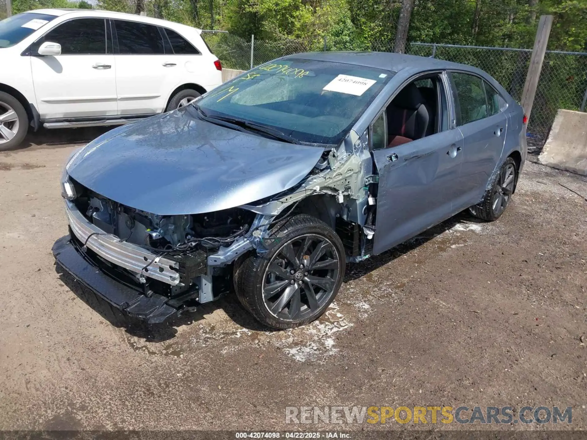 2 fotografías del automóvil dañado 5YFS4MCE6PP160069 TOYOTA COROLLA 2023