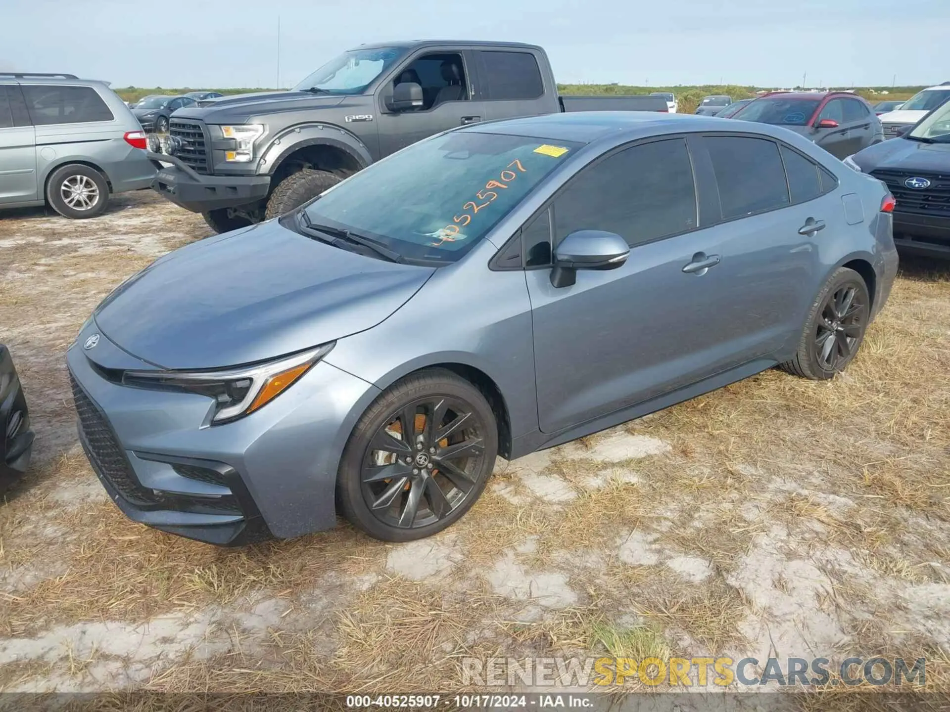 2 fotografías del automóvil dañado 5YFS4MCE6PP165885 TOYOTA COROLLA 2023