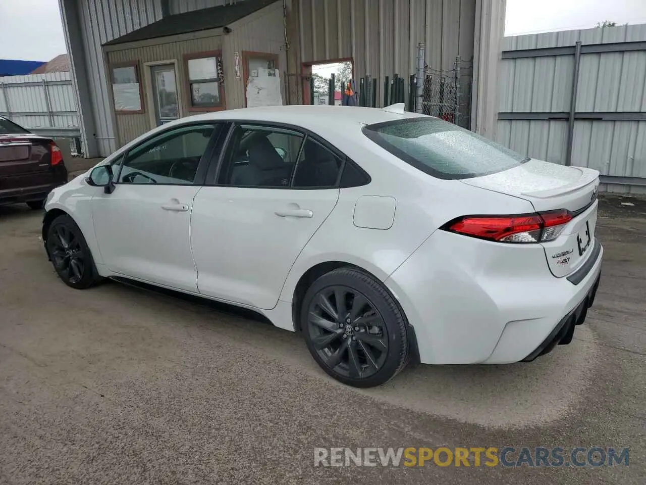 2 fotografías del automóvil dañado 5YFS4MCE7PP139652 TOYOTA COROLLA 2023