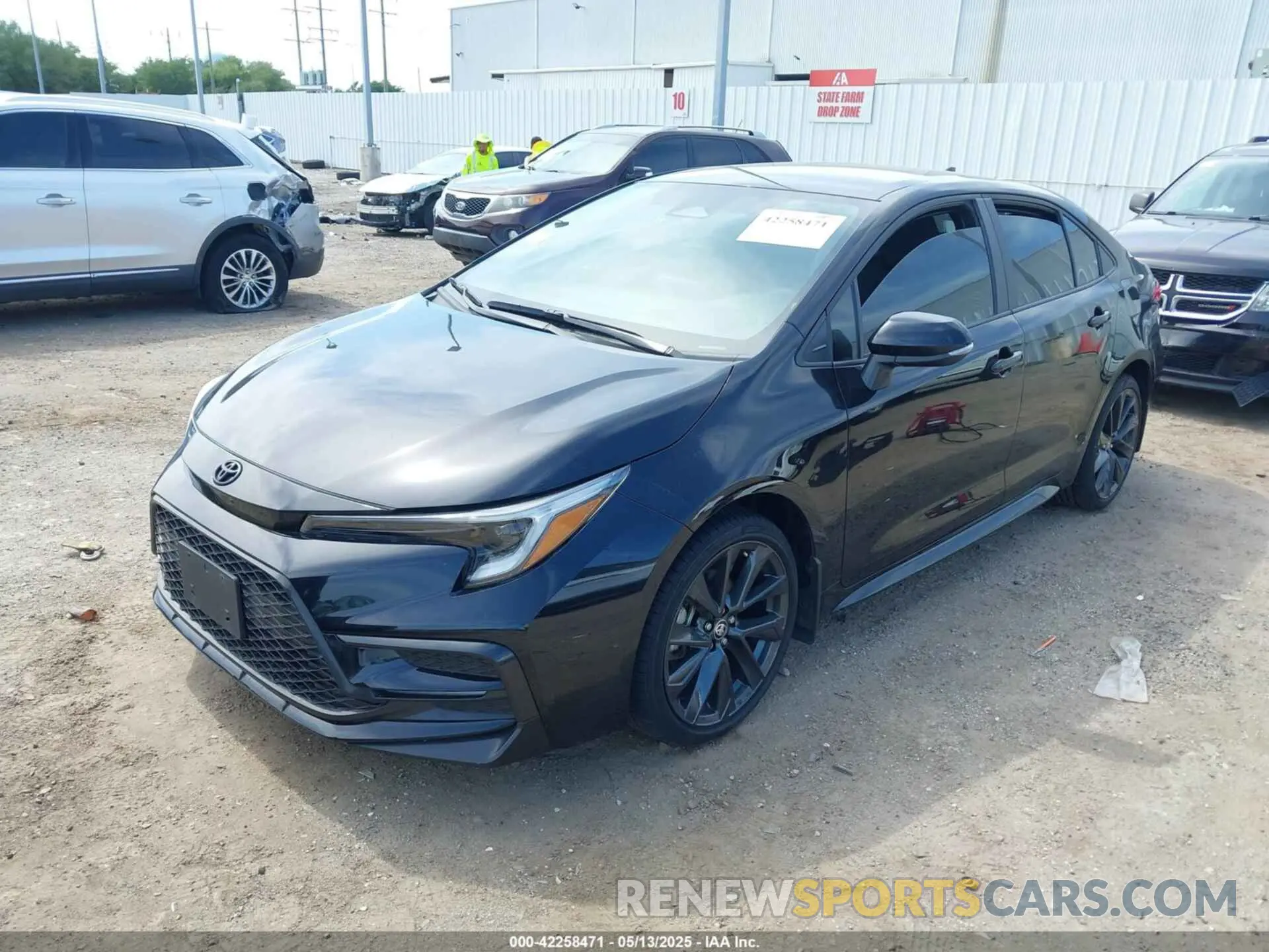 2 fotografías del automóvil dañado 5YFS4MCE7PP157987 TOYOTA COROLLA 2023