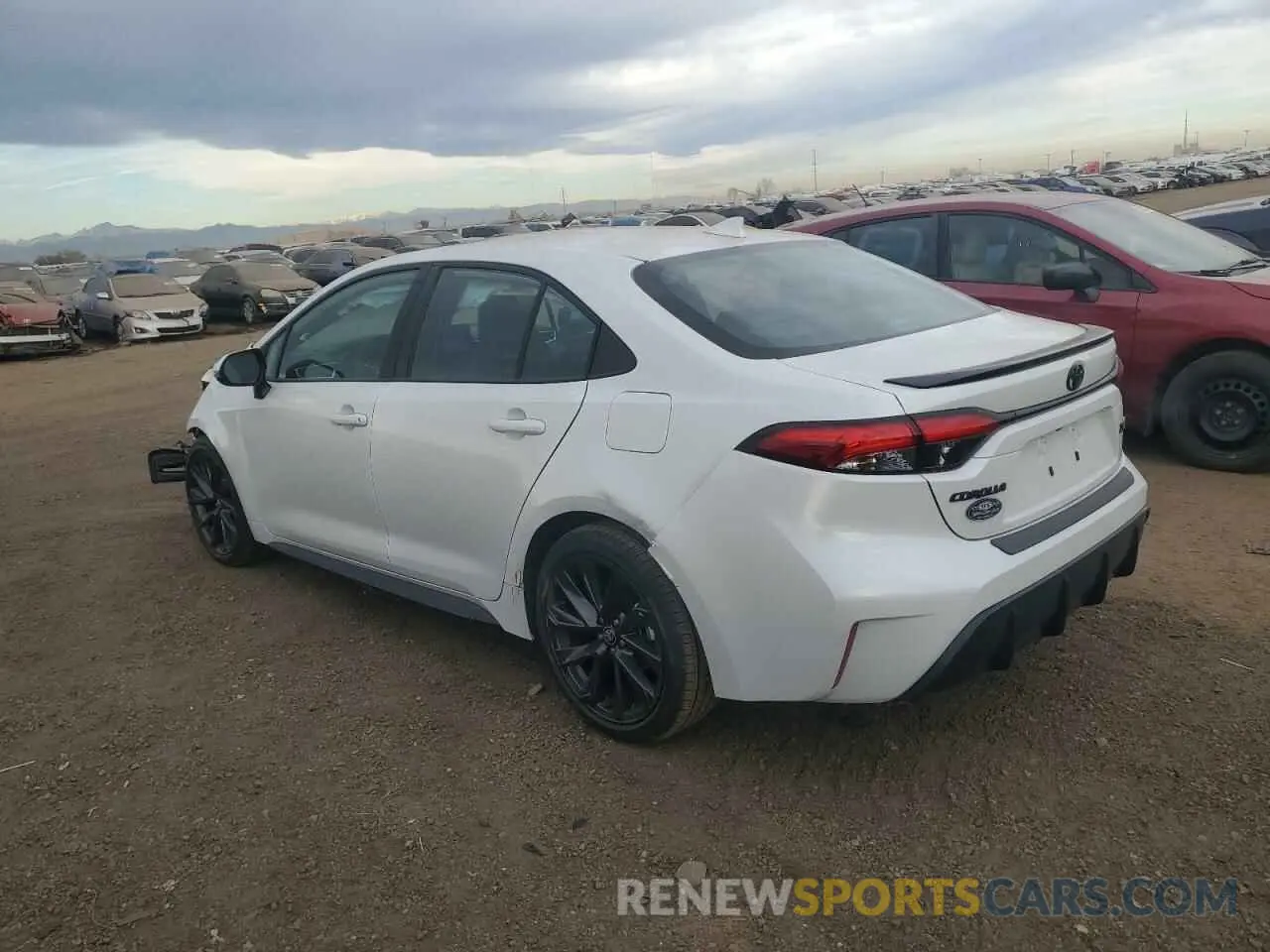 2 fotografías del automóvil dañado 5YFT4MCE2PP152958 TOYOTA COROLLA 2023