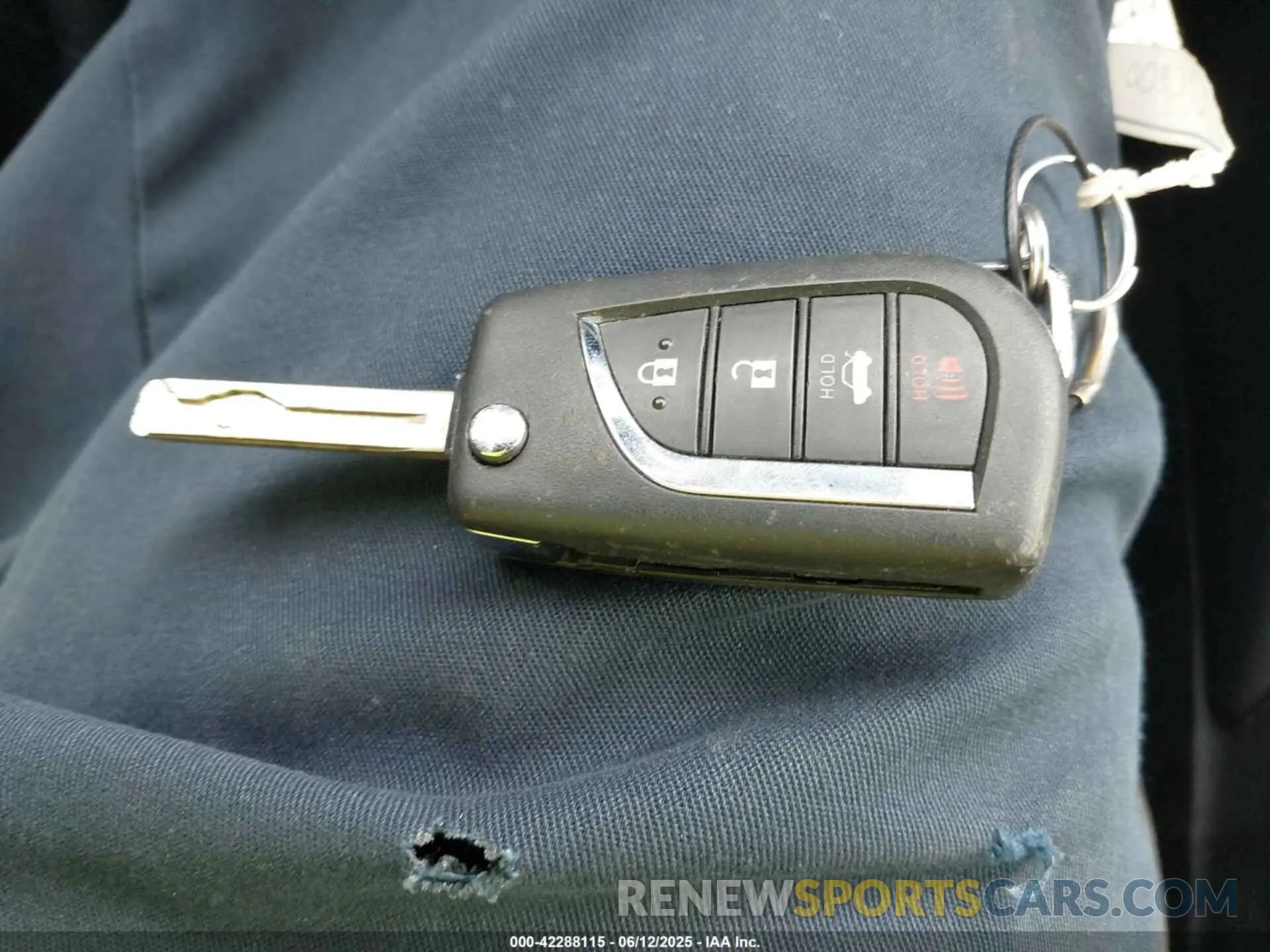 11 fotografías del automóvil dañado JTDB4MEE0P3000856 TOYOTA COROLLA 2023