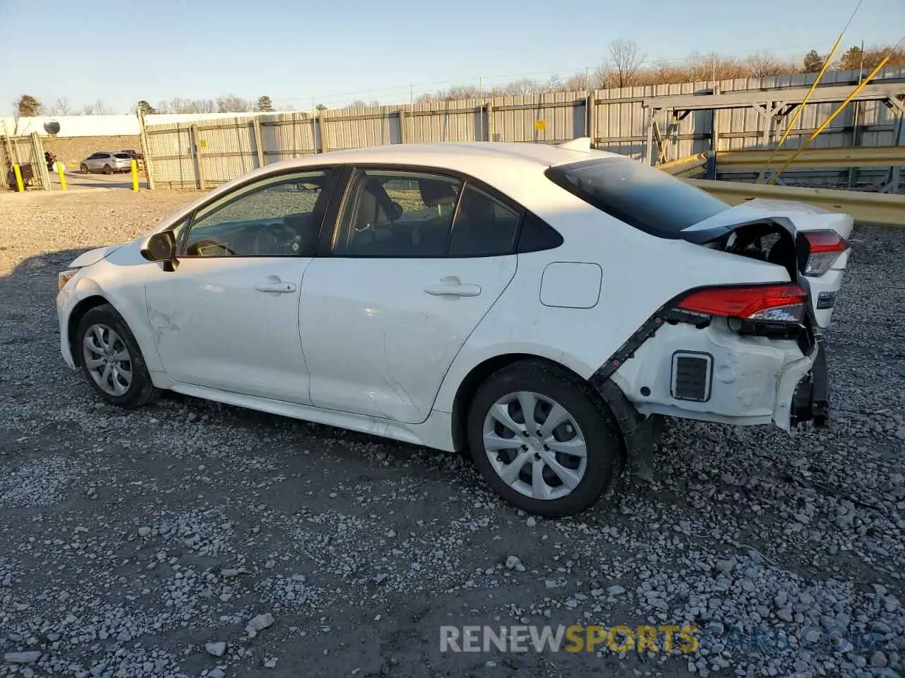 2 fotografías del automóvil dañado JTDB4MEE2P3008859 TOYOTA COROLLA 2023