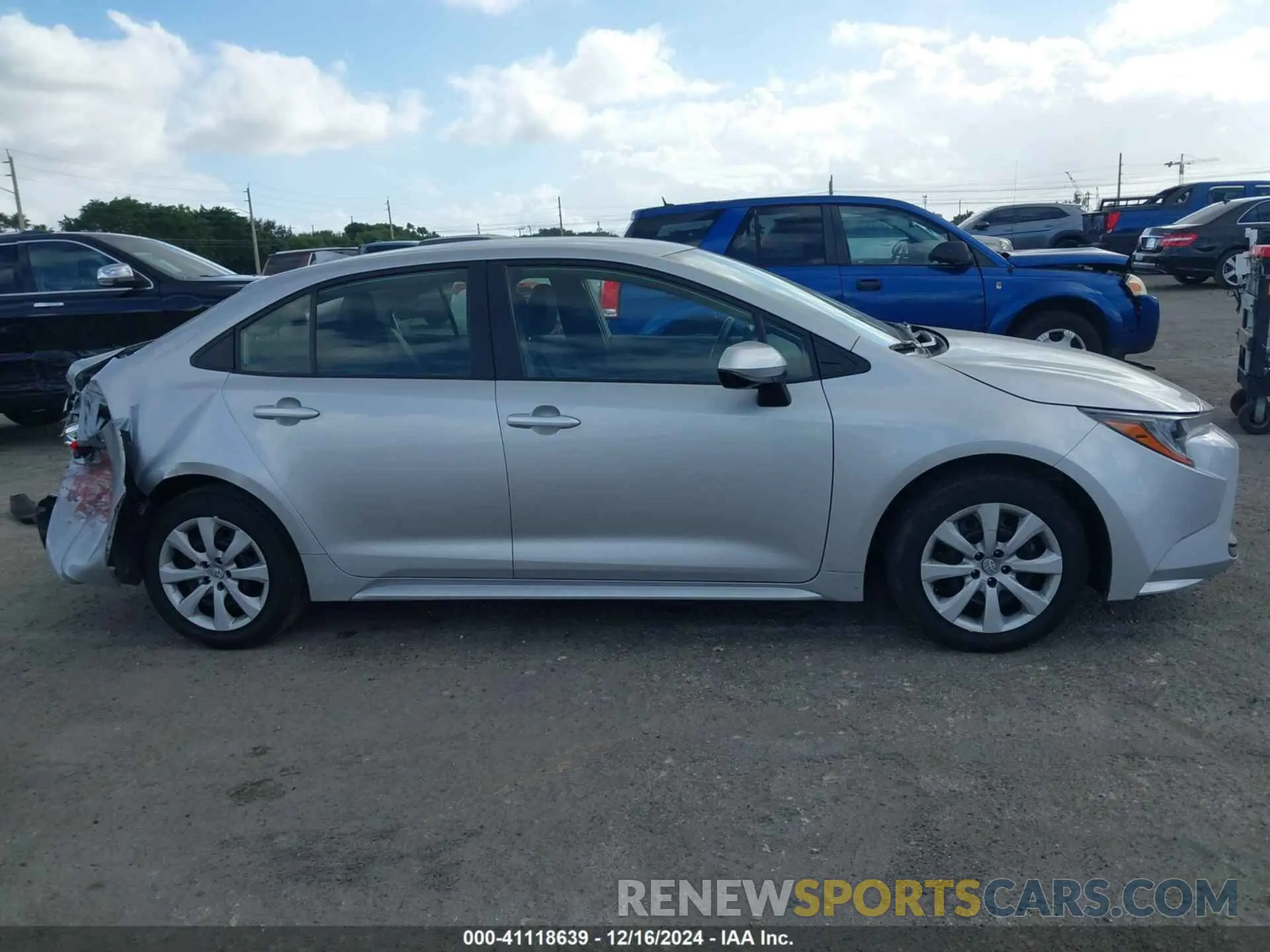 13 fotografías del automóvil dañado JTDB4MEE2PJ003916 TOYOTA COROLLA 2023