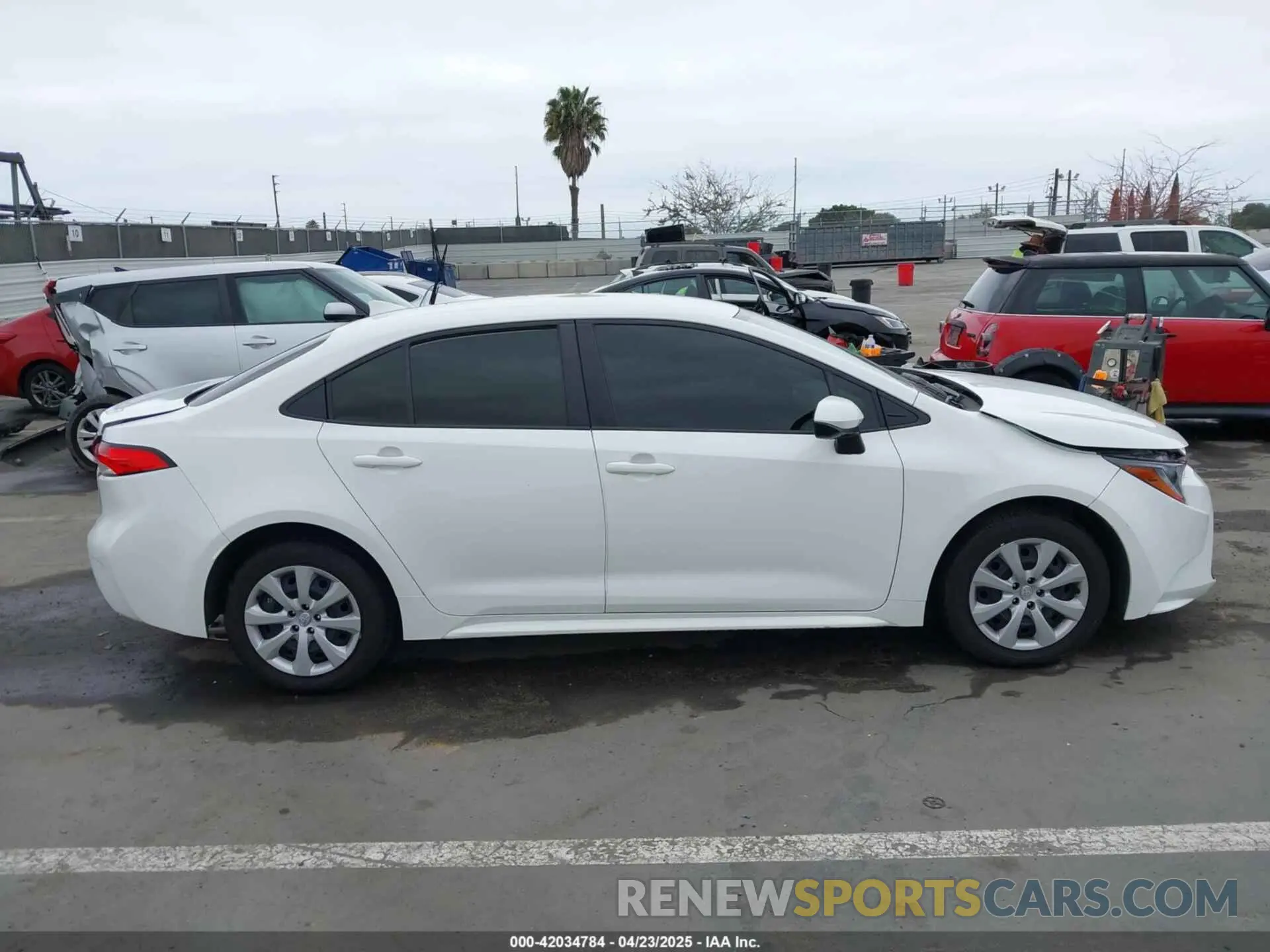 13 fotografías del automóvil dañado JTDB4MEE3PJ007764 TOYOTA COROLLA 2023