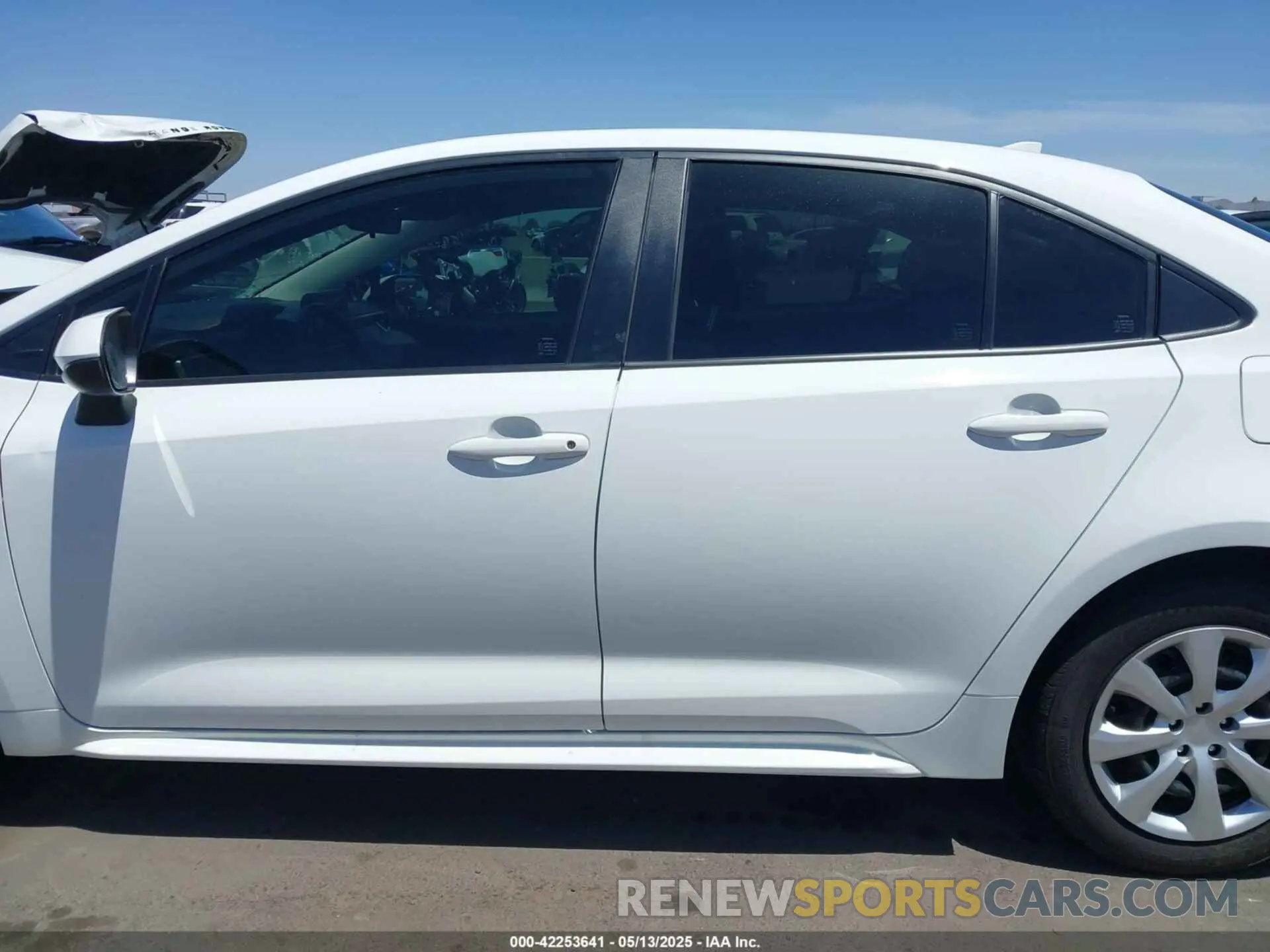 14 fotografías del automóvil dañado JTDB4MEE3PJ011233 TOYOTA COROLLA 2023