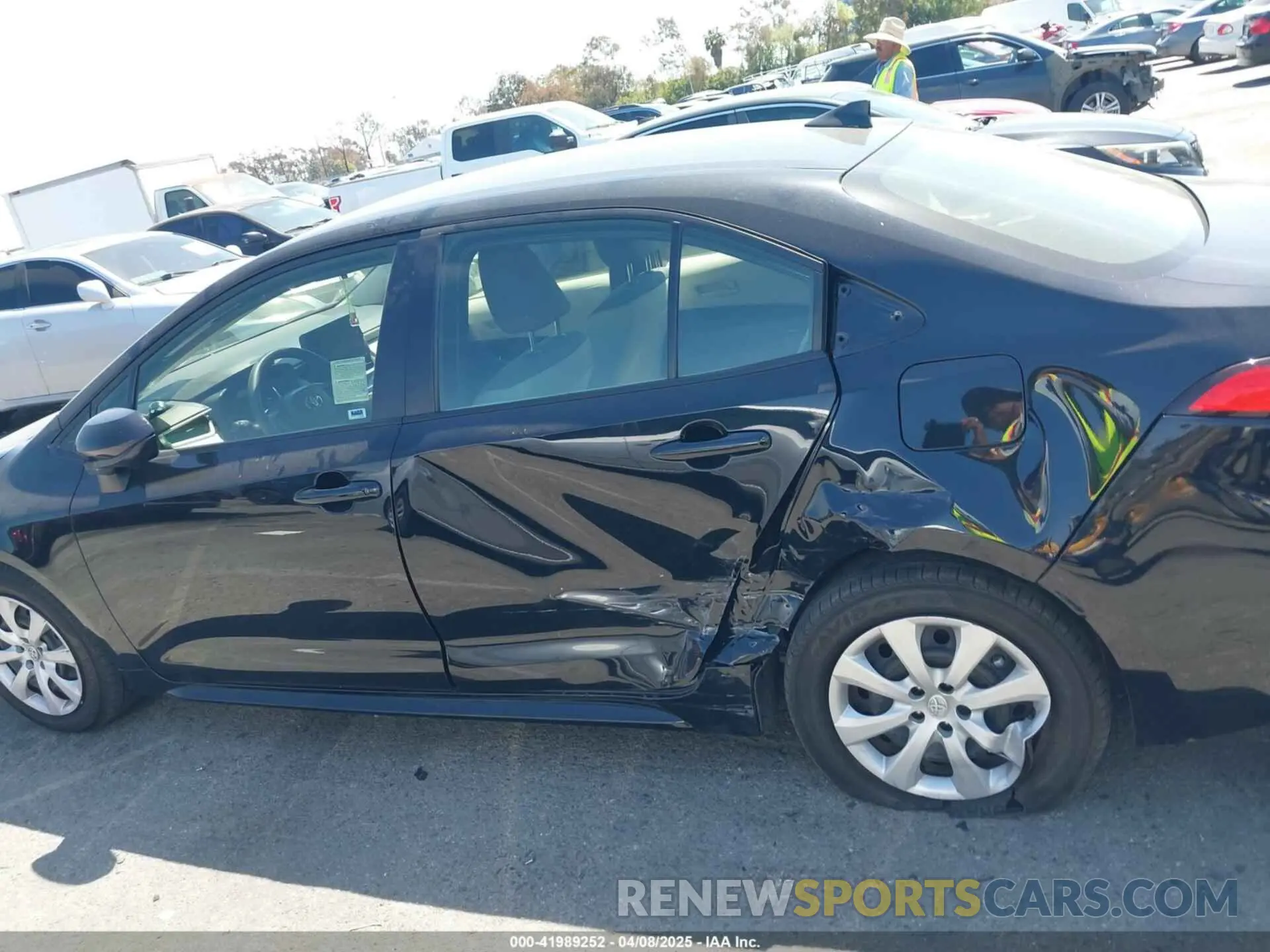 14 fotografías del automóvil dañado JTDB4MEE5P3005454 TOYOTA COROLLA 2023