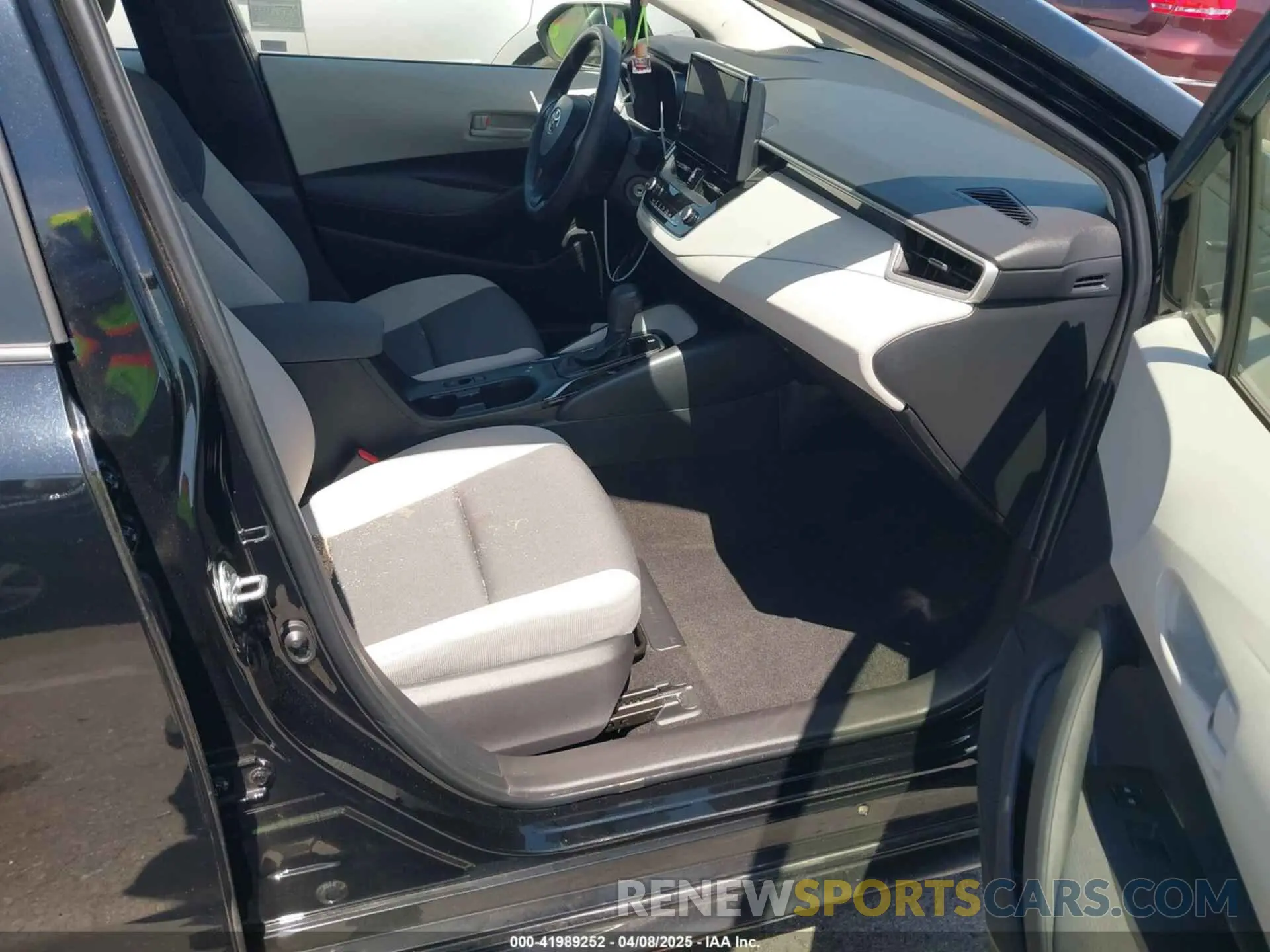 5 fotografías del automóvil dañado JTDB4MEE5P3005454 TOYOTA COROLLA 2023